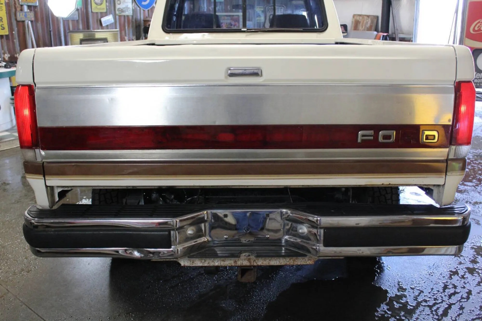 1987 Ford F-250 XLT Lariat