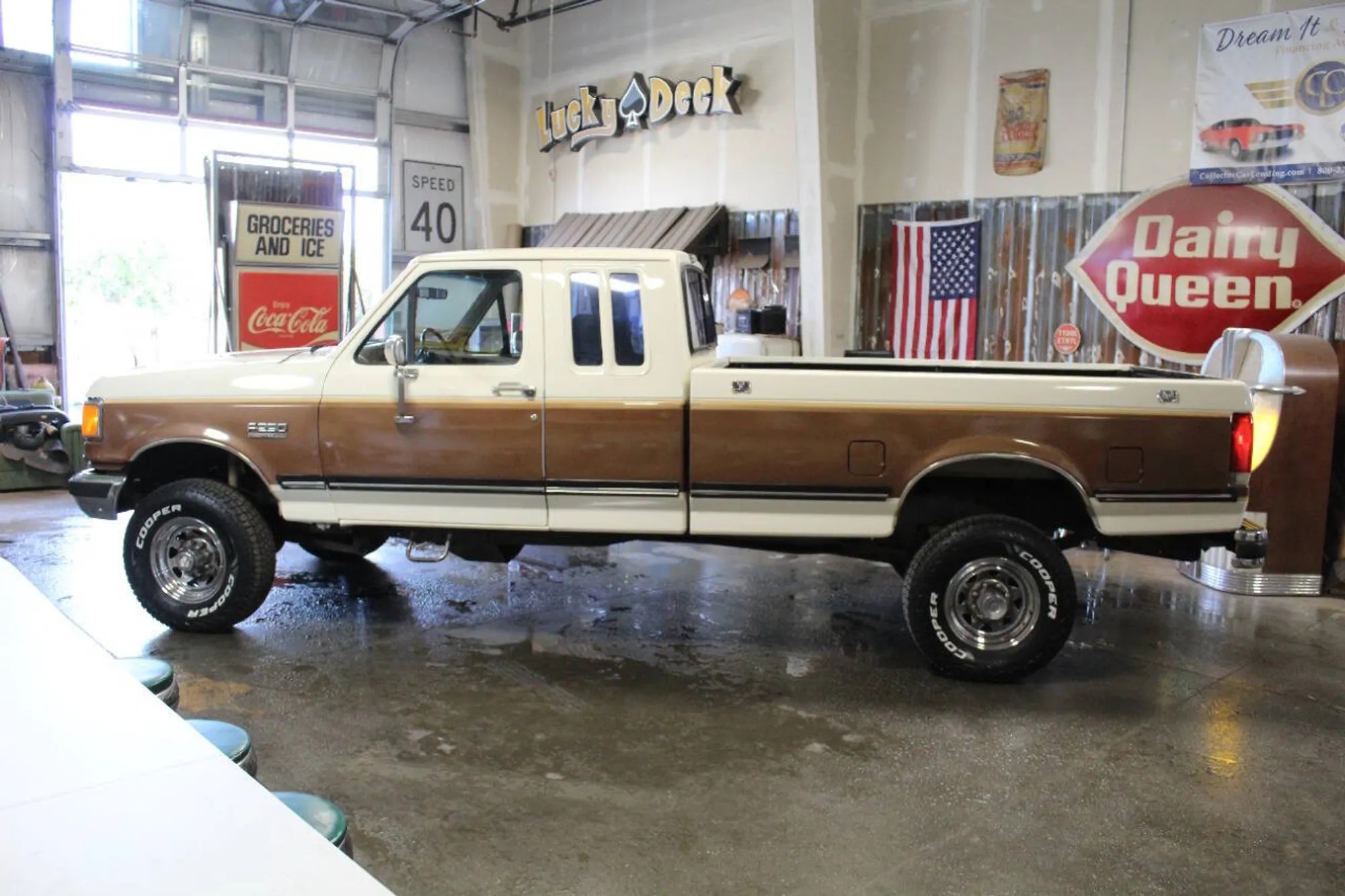 1987 Ford F-250 XLT Lariat - 2