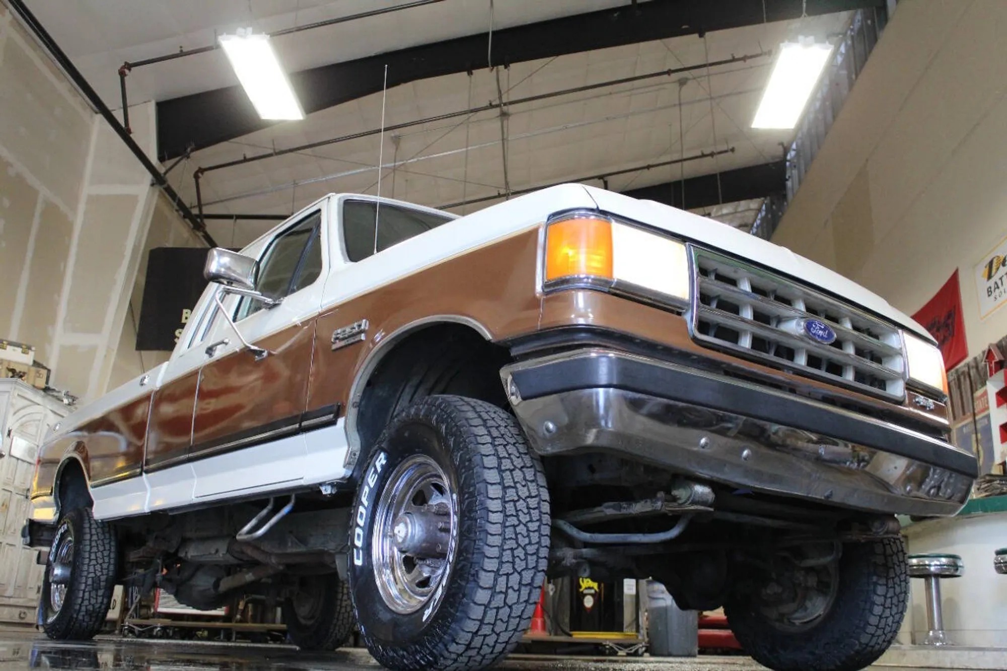 1987 Ford F-250 XLT Lariat