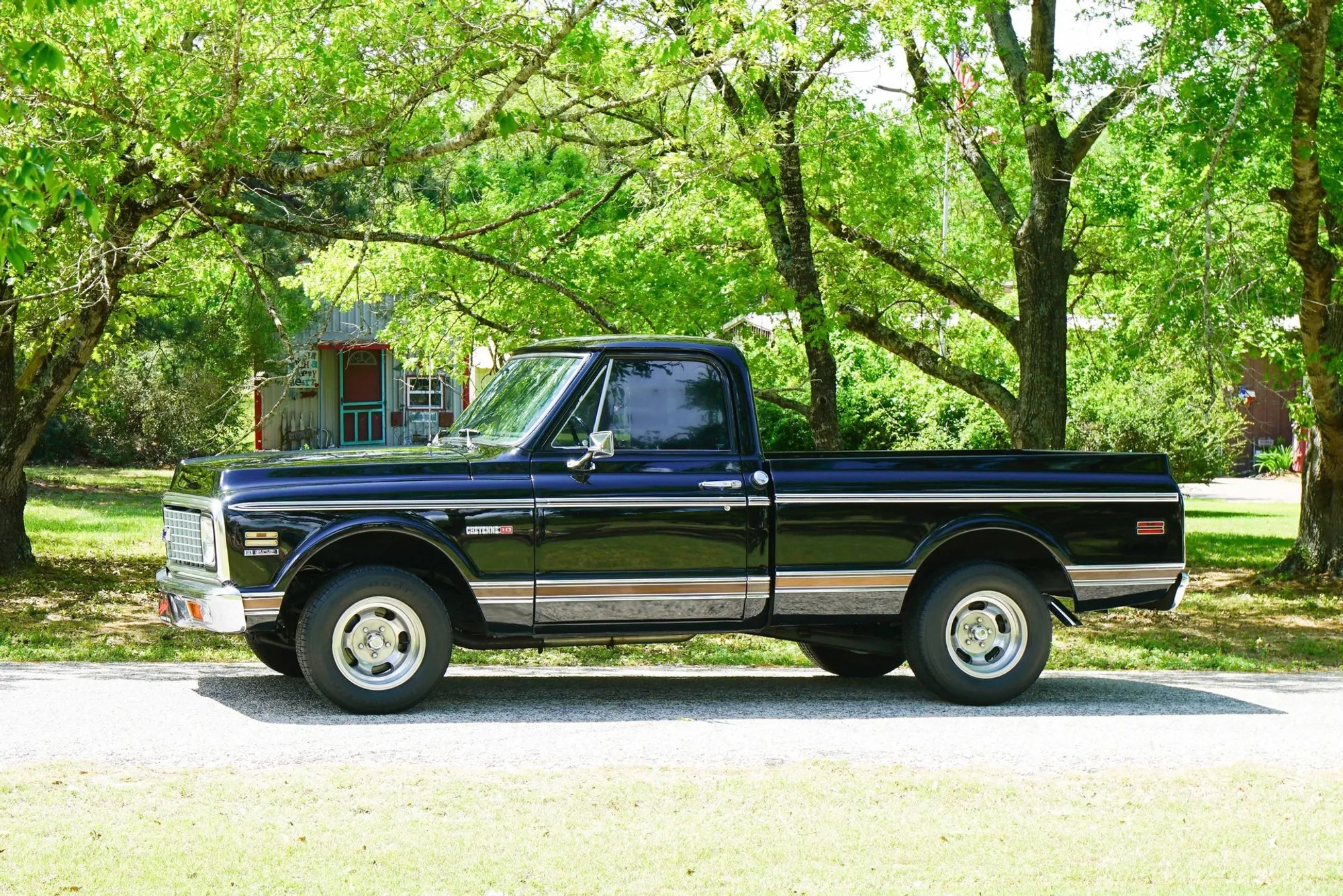 1971 Chevrolet C10 Custom Sport - 3