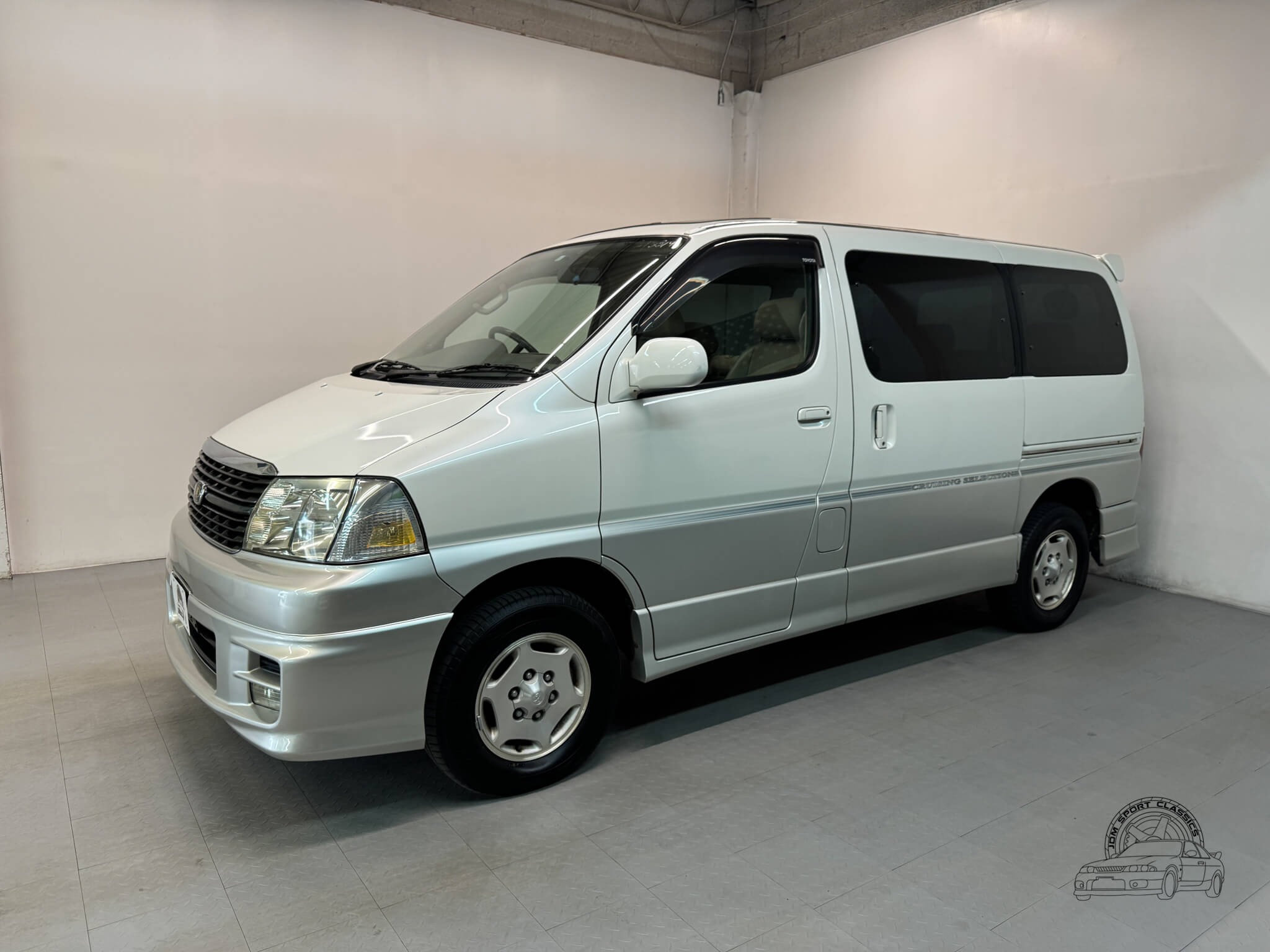 1999 Toyota Granvia