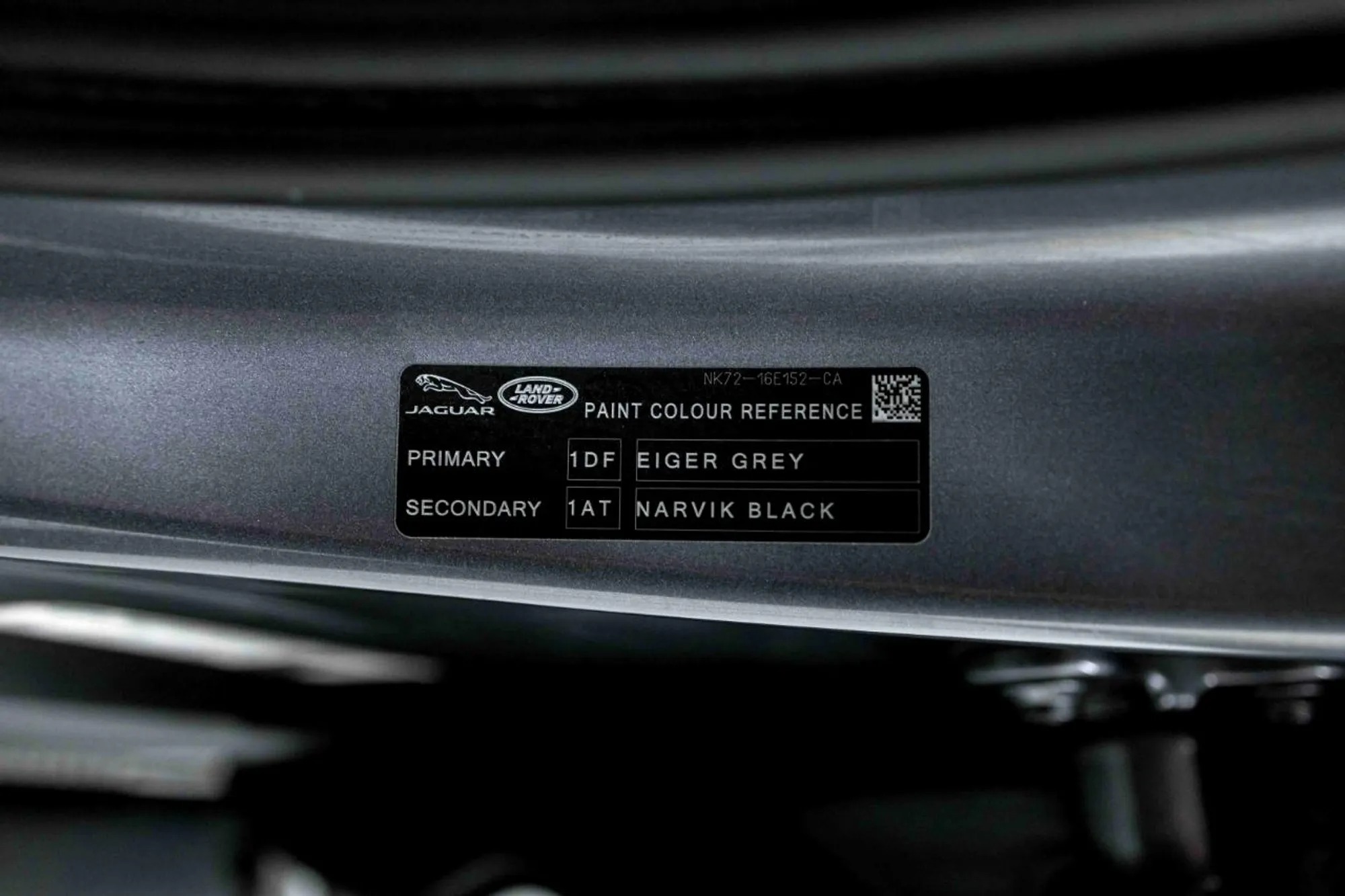 2023 Land Rover Defender SE