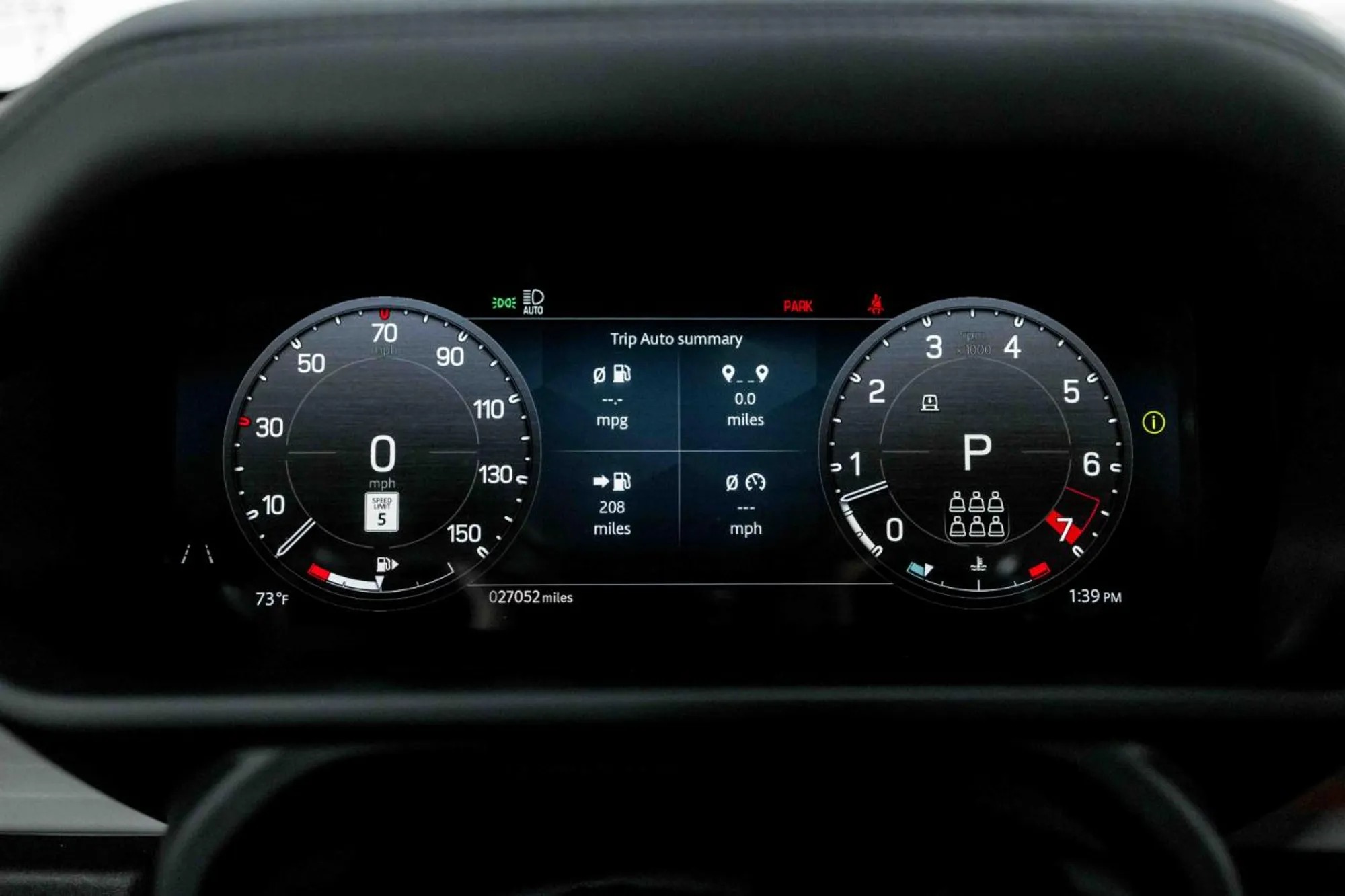 2023 Land Rover Defender SE