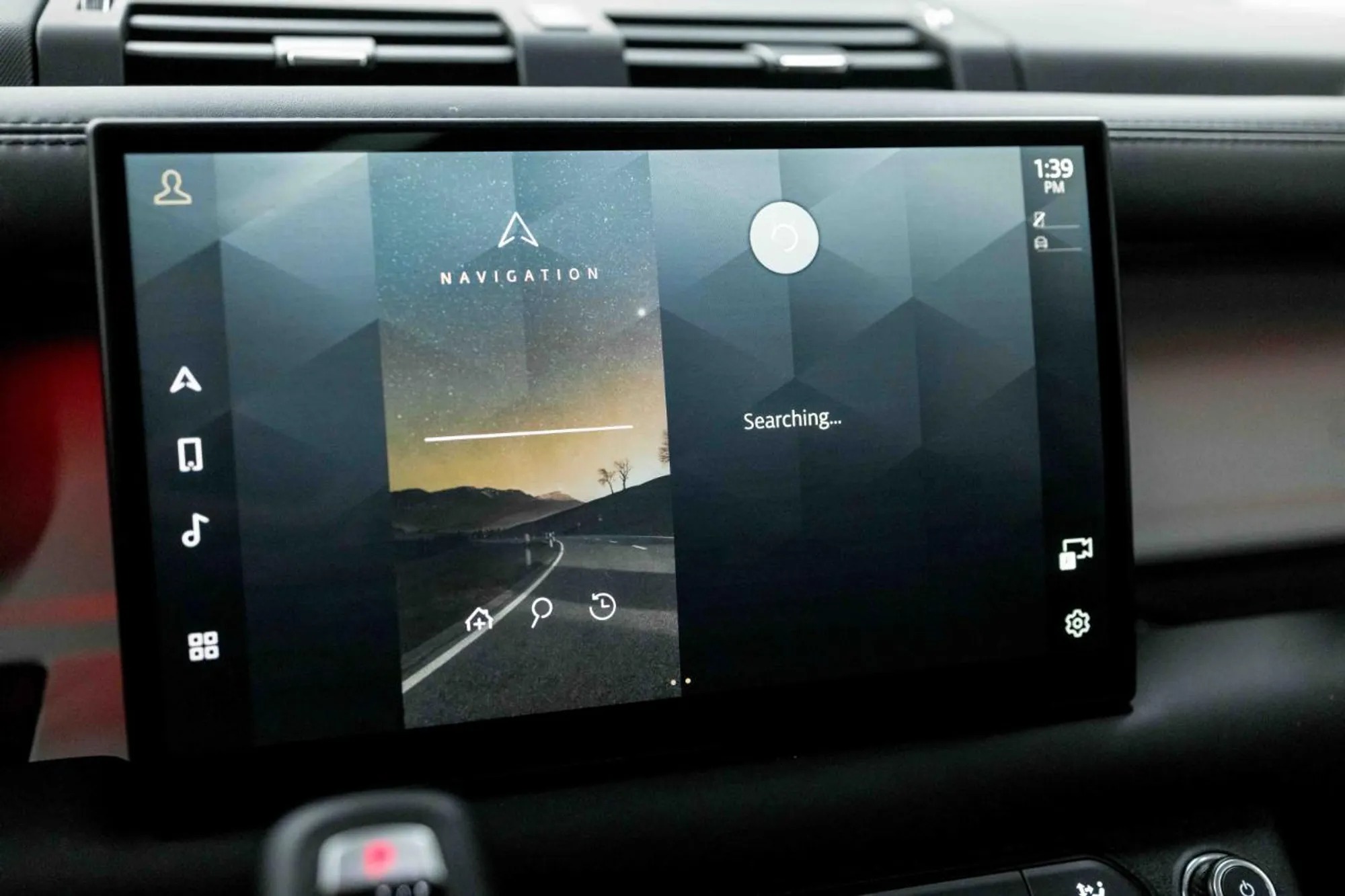 2023 Land Rover Defender SE