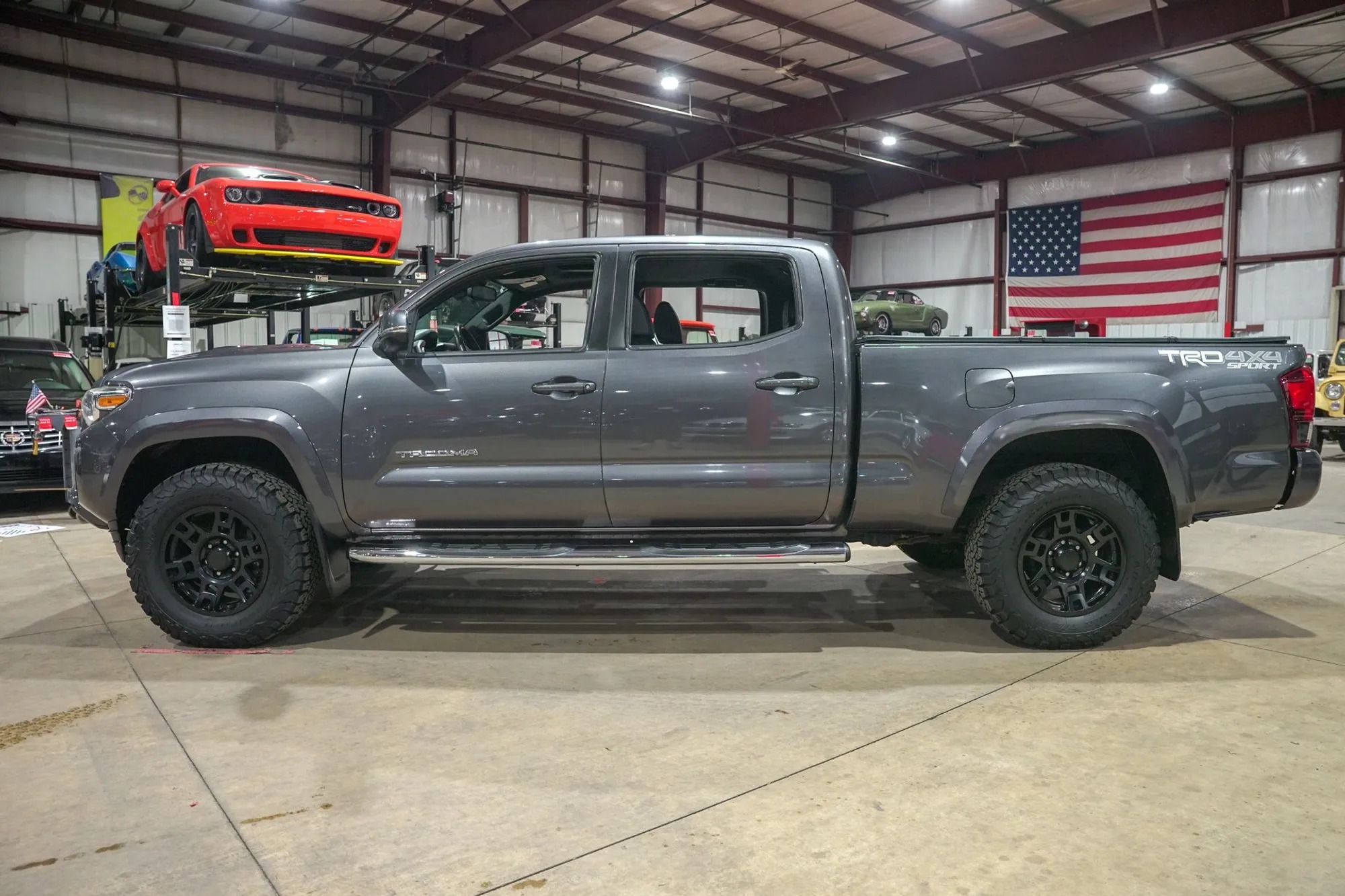 2019 Toyota Tacoma TRD Sport - 2