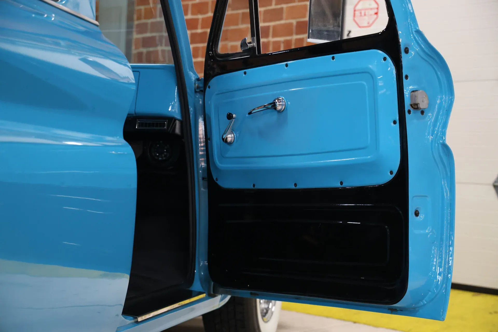 1966 GMC Carryall Suburban