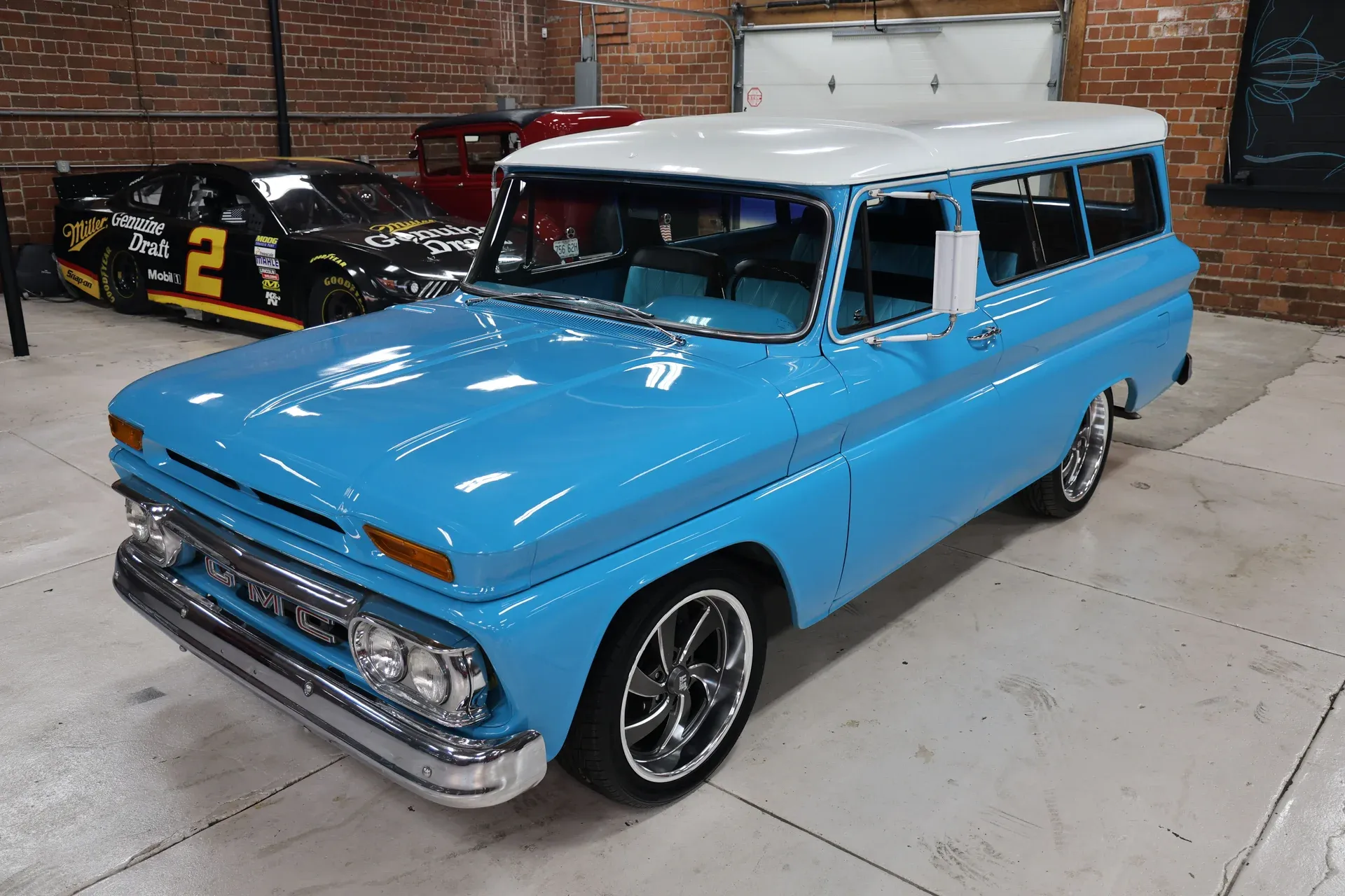 1966 GMC Carryall Suburban