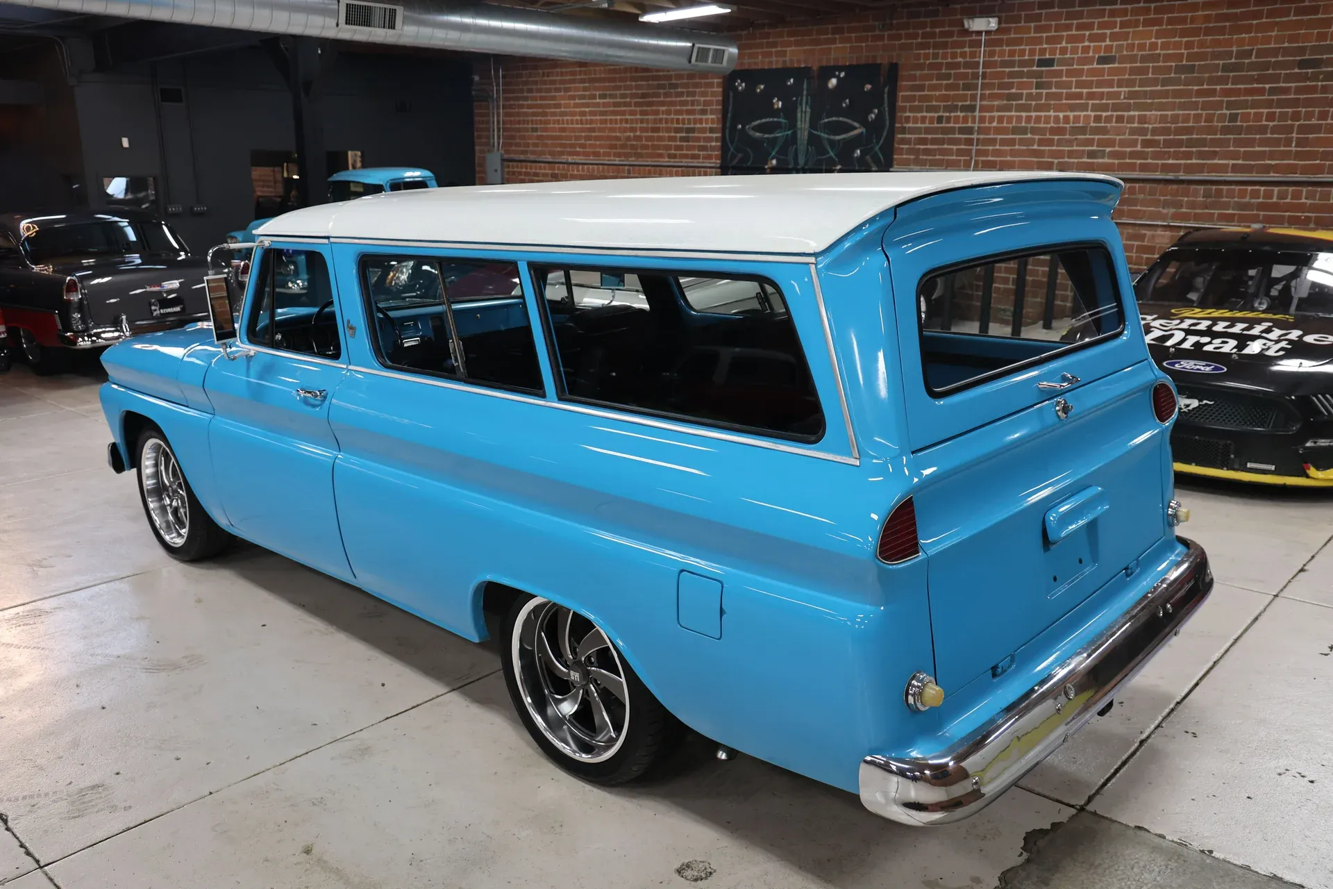 1966 GMC Carryall Suburban