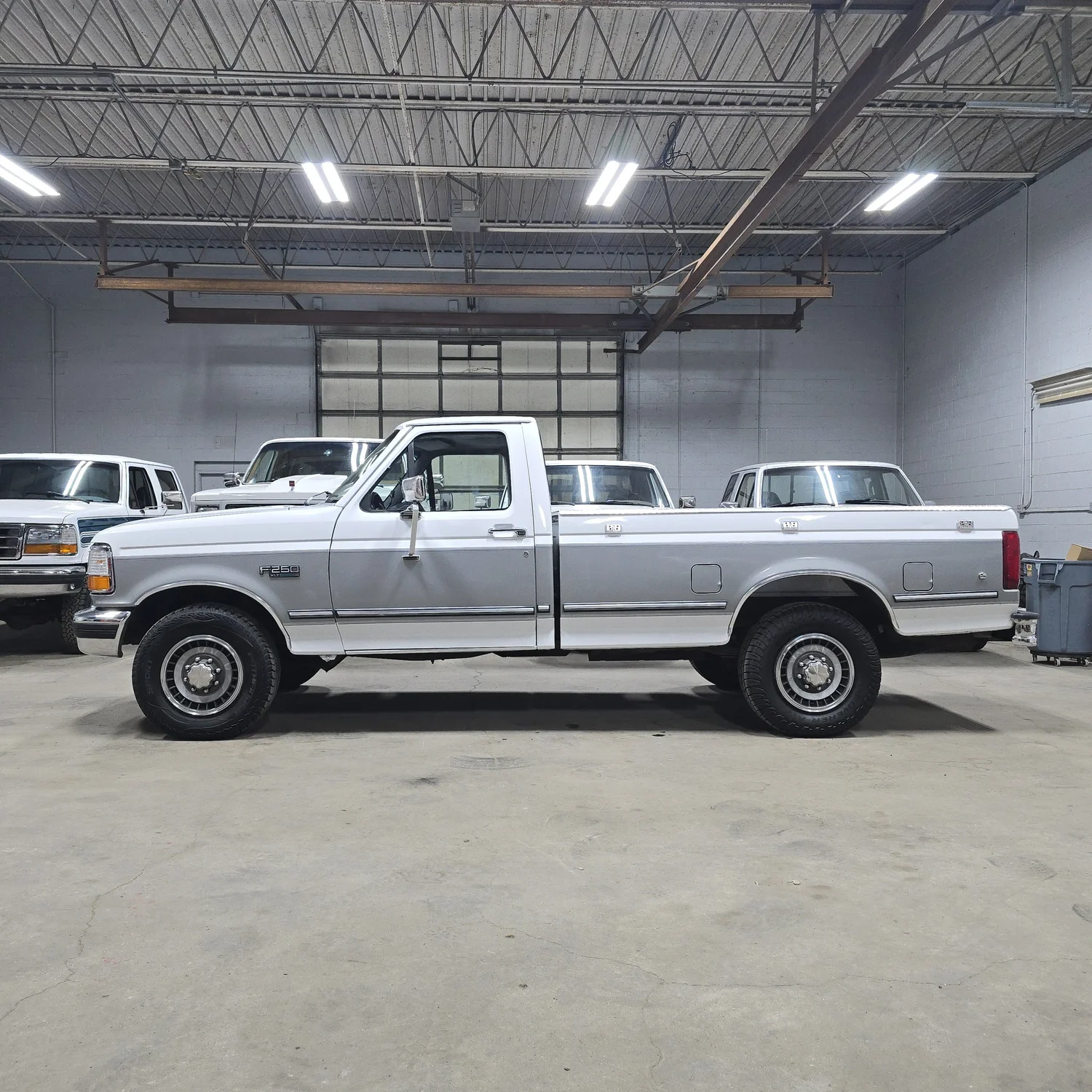 1994 Ford F-250 XLT - 2