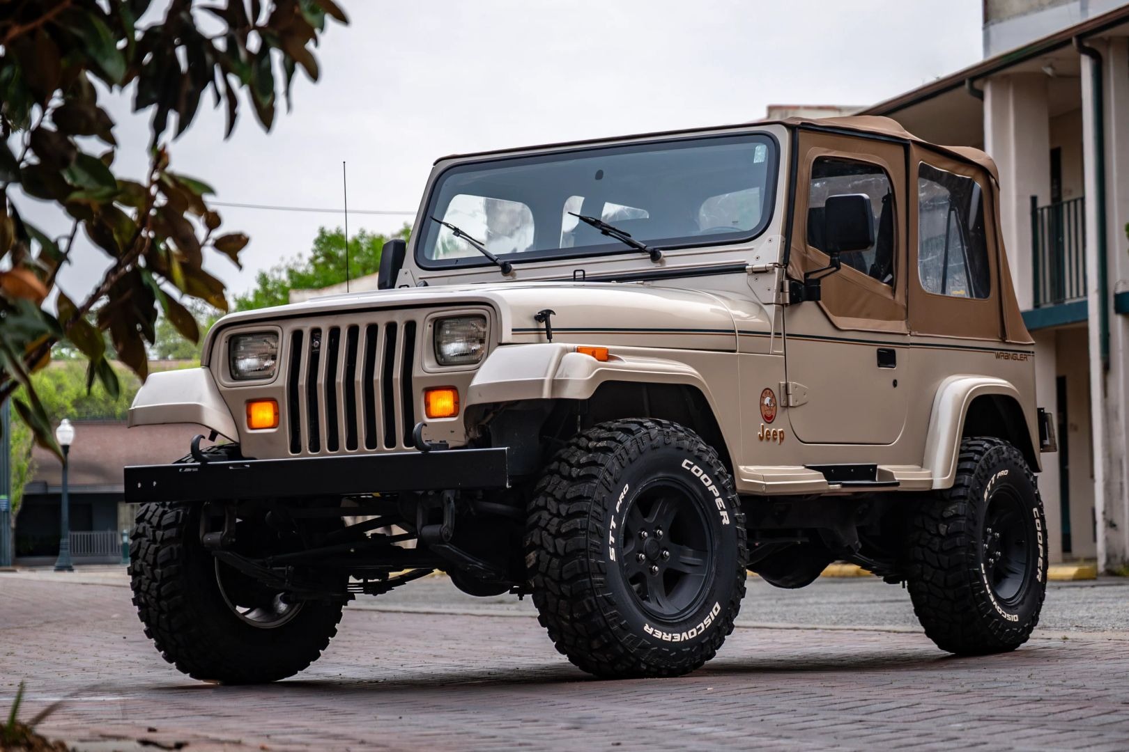 1993 Jeep Wrangler Sahara - 3