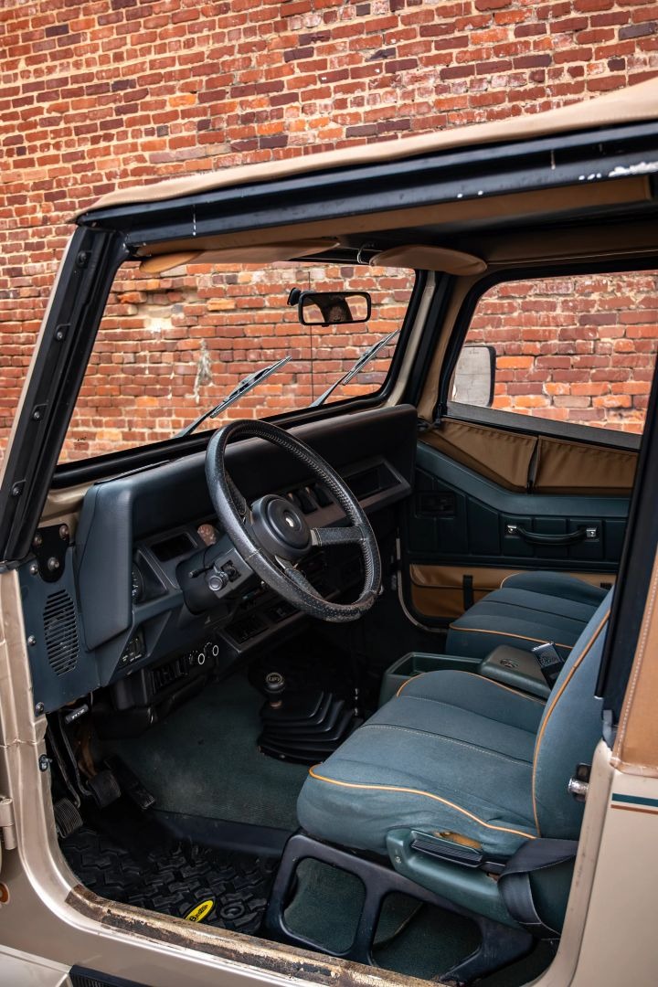 1993 Jeep Wrangler Sahara