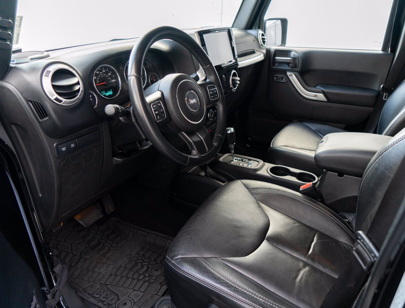 Hemi-Powered 2015 Jeep Wrangler