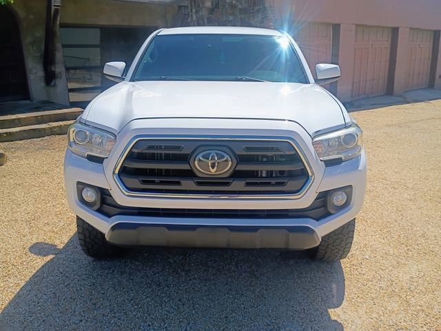 2018 Toyota Tacoma SR5 - 4