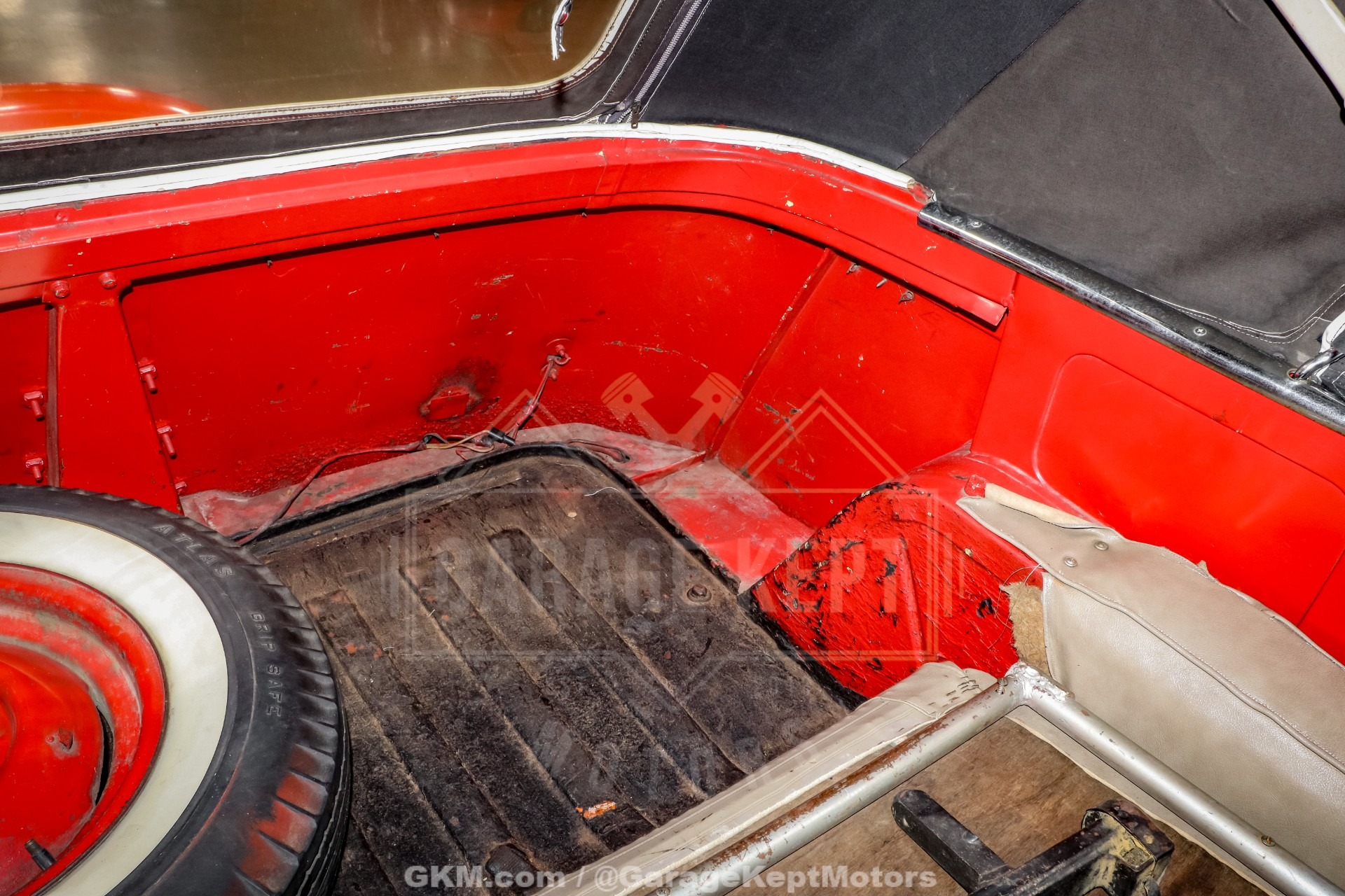 1949 Willys Overland Jeepster