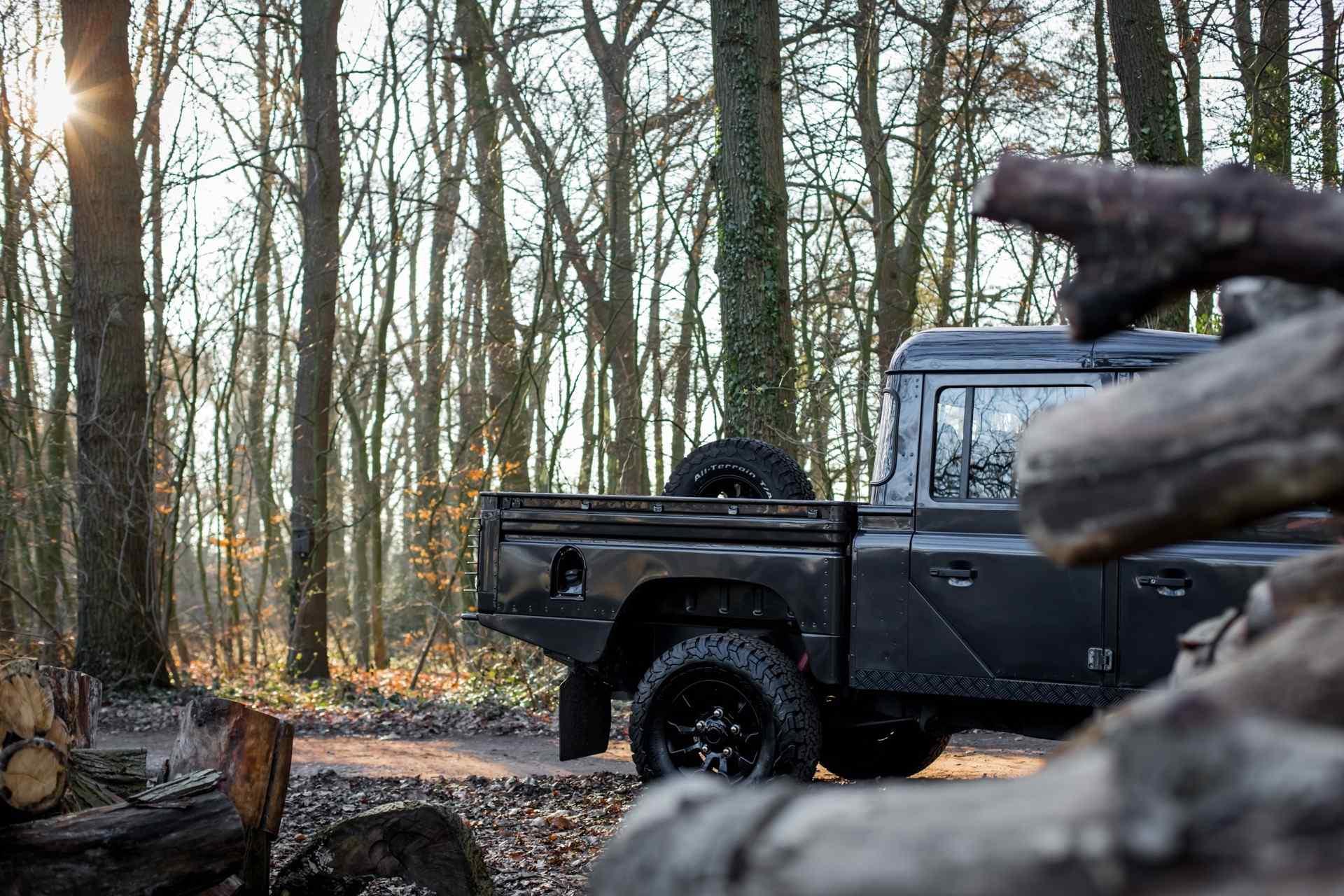 Sale Pending: 2000 Land Rover Defender 130