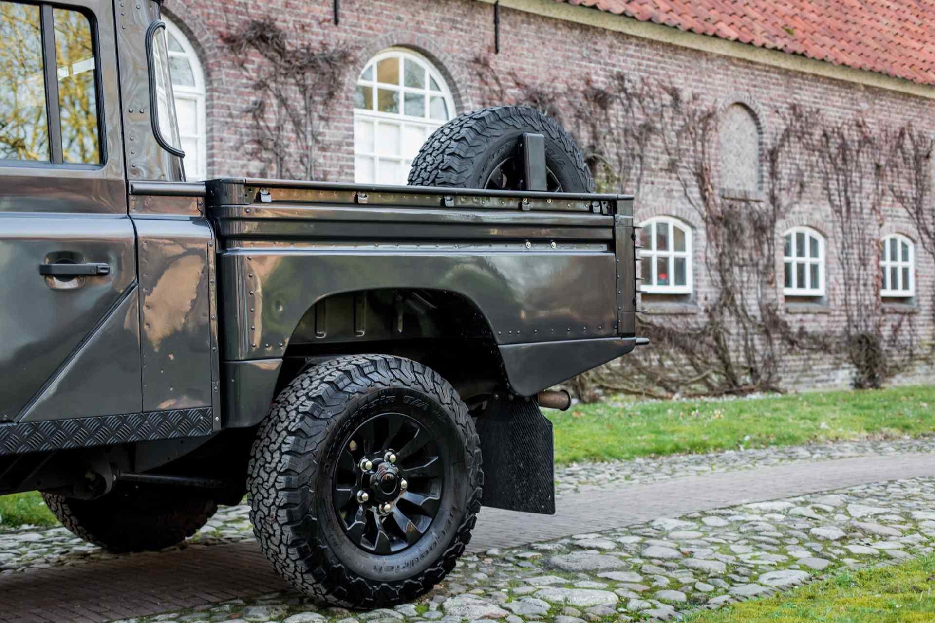 Sale Pending: 2000 Land Rover Defender 130