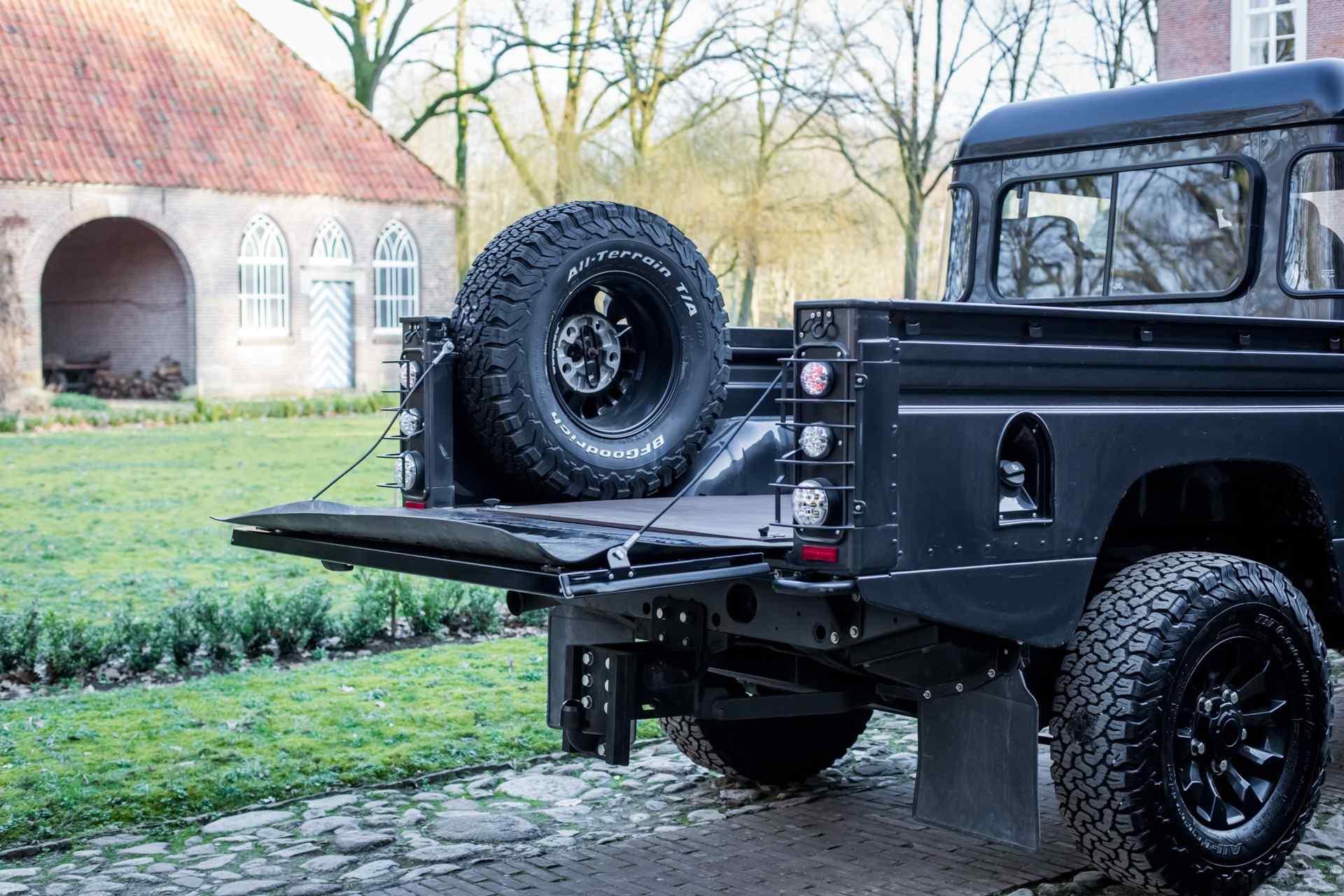 Sale Pending: 2000 Land Rover Defender 130