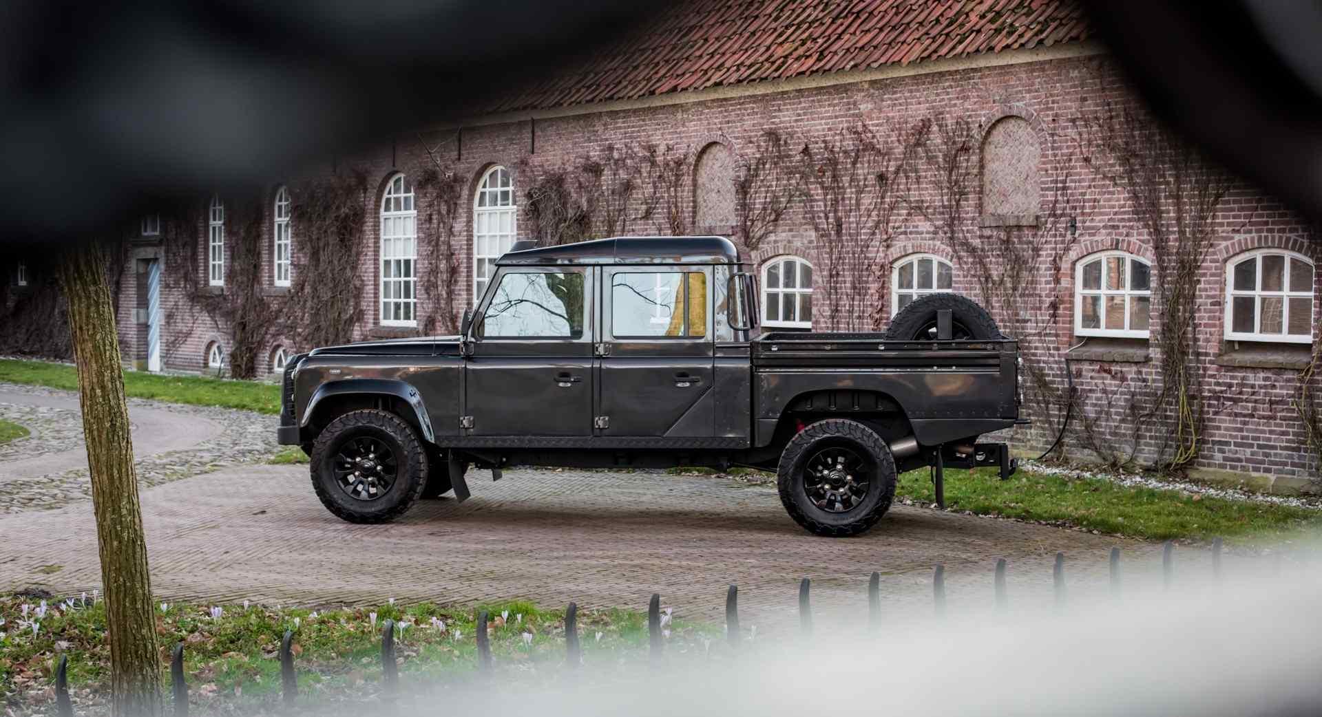 Sale Pending: 2000 Land Rover Defender 130