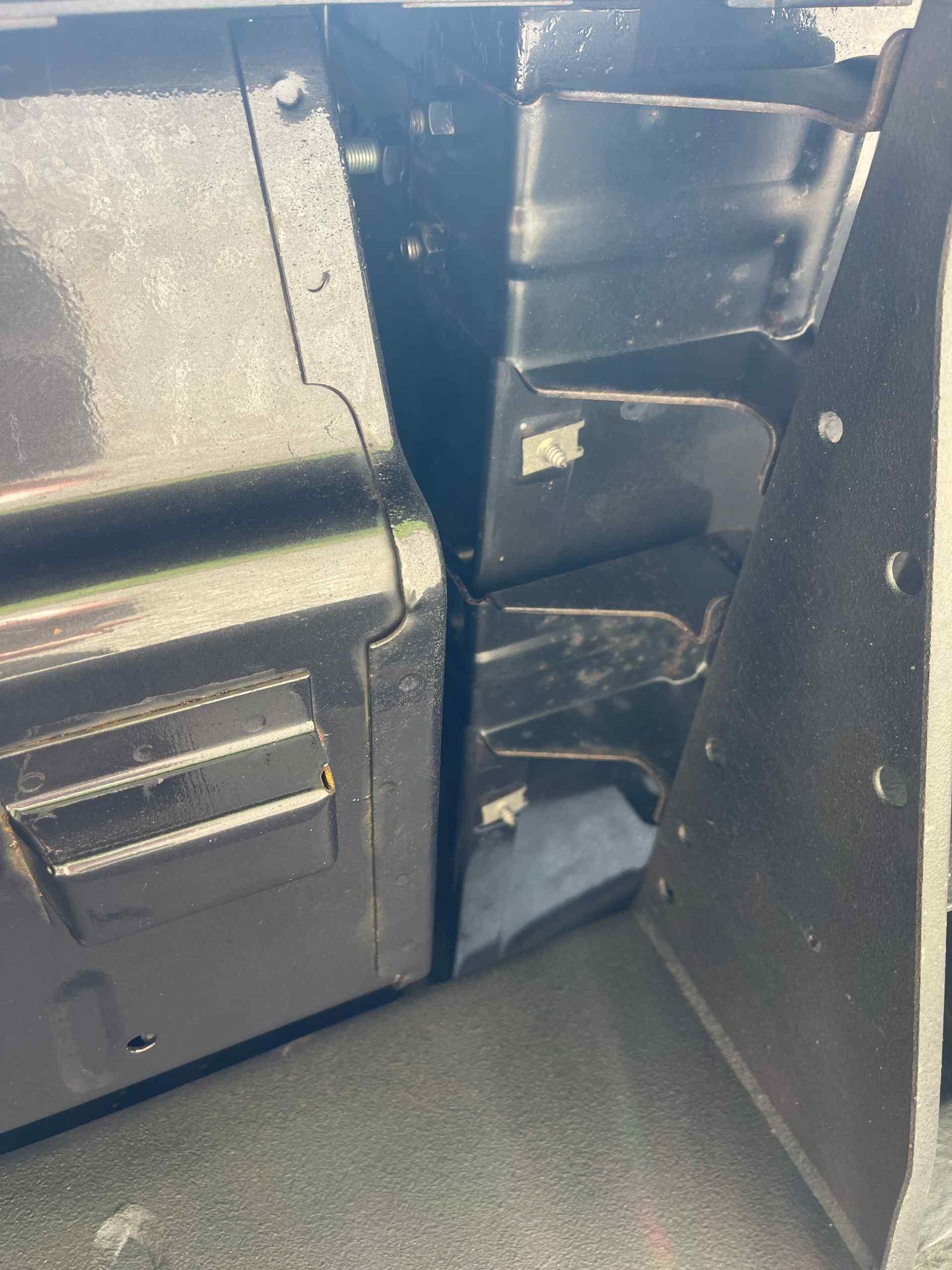 Sale Pending: 2000 Land Rover Defender 130