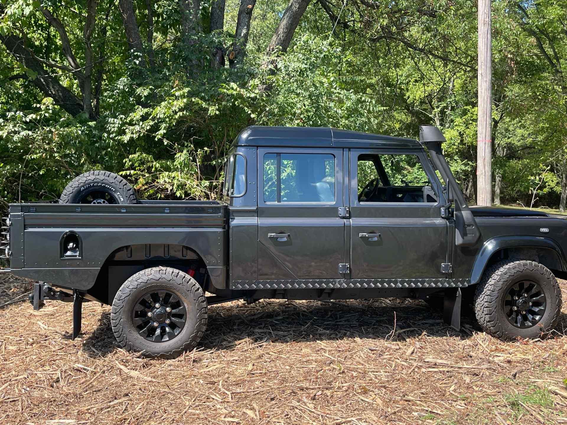 Sale Pending: 2000 Land Rover Defender 130