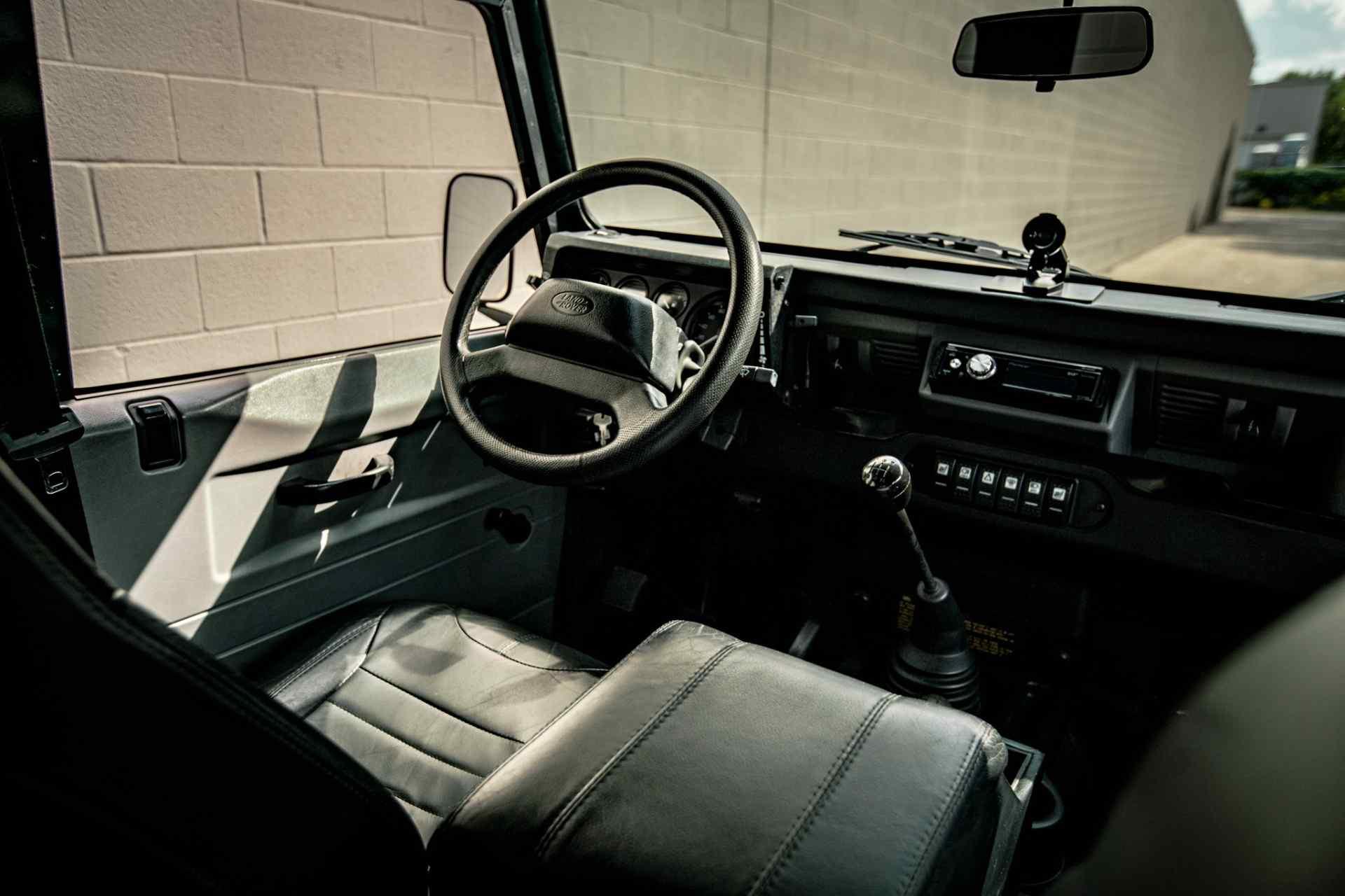 Sale Pending: 2000 Land Rover Defender 130