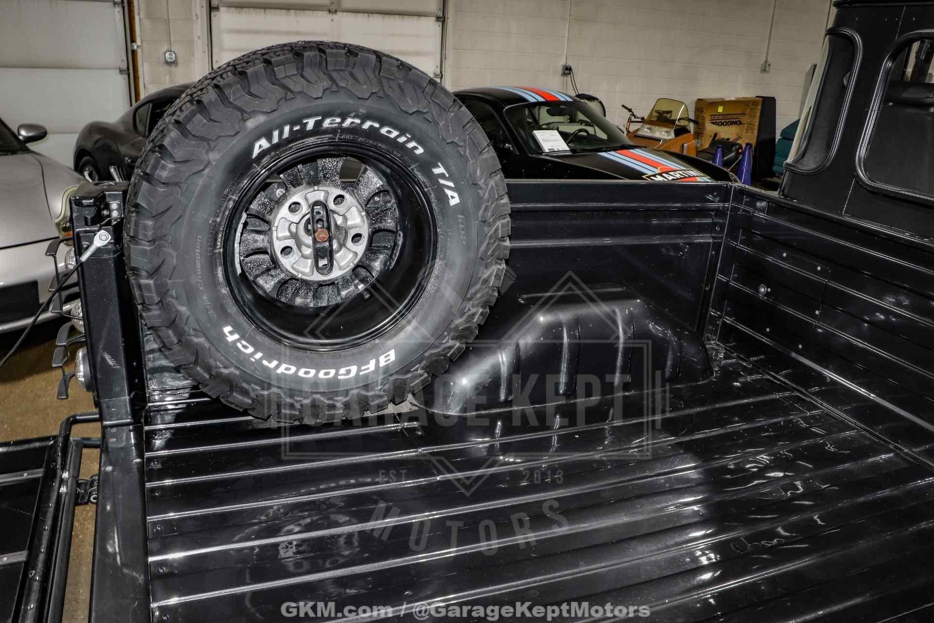 Sale Pending: 2000 Land Rover Defender 130