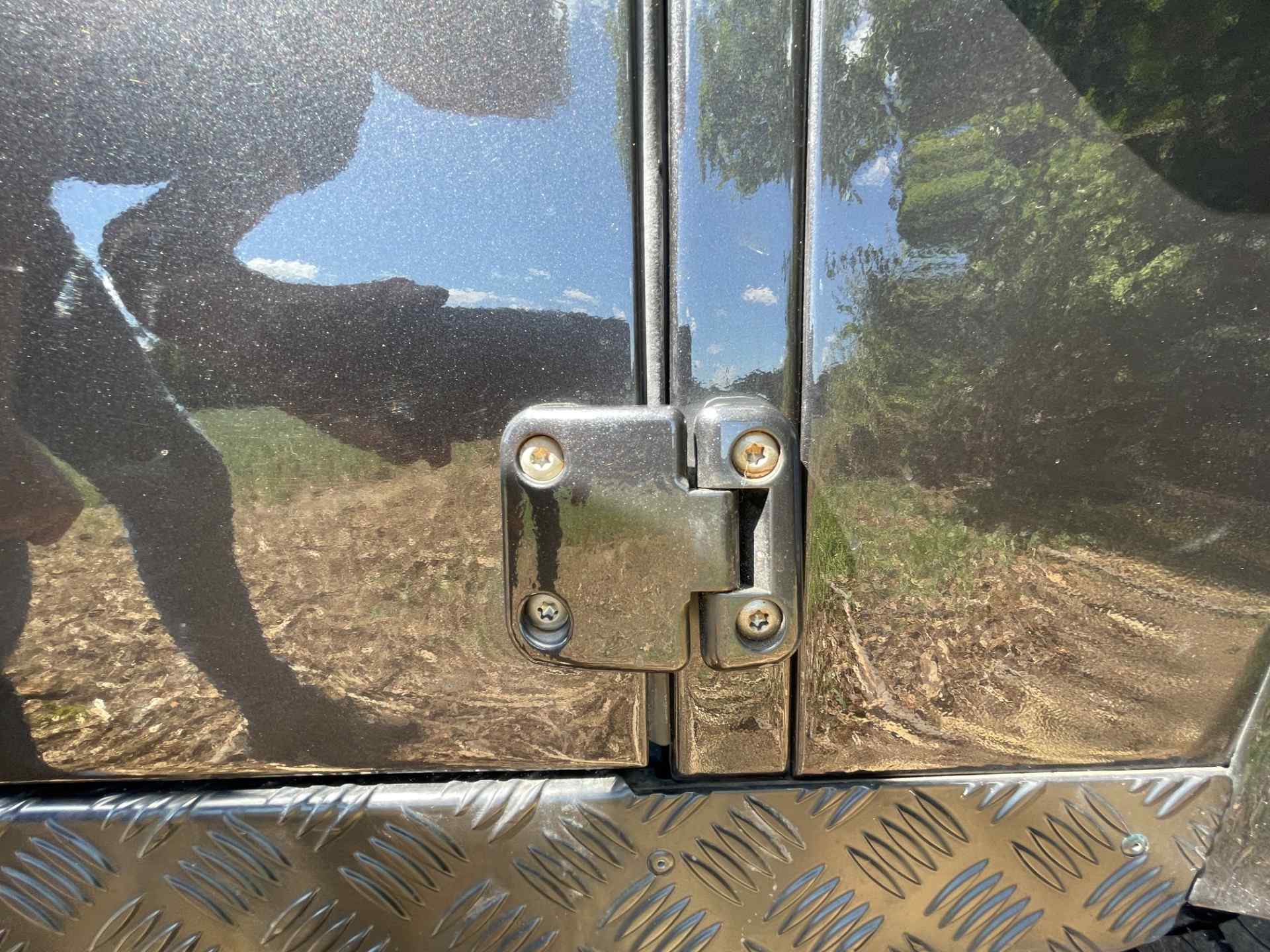 2000 Land Rover Defender 130