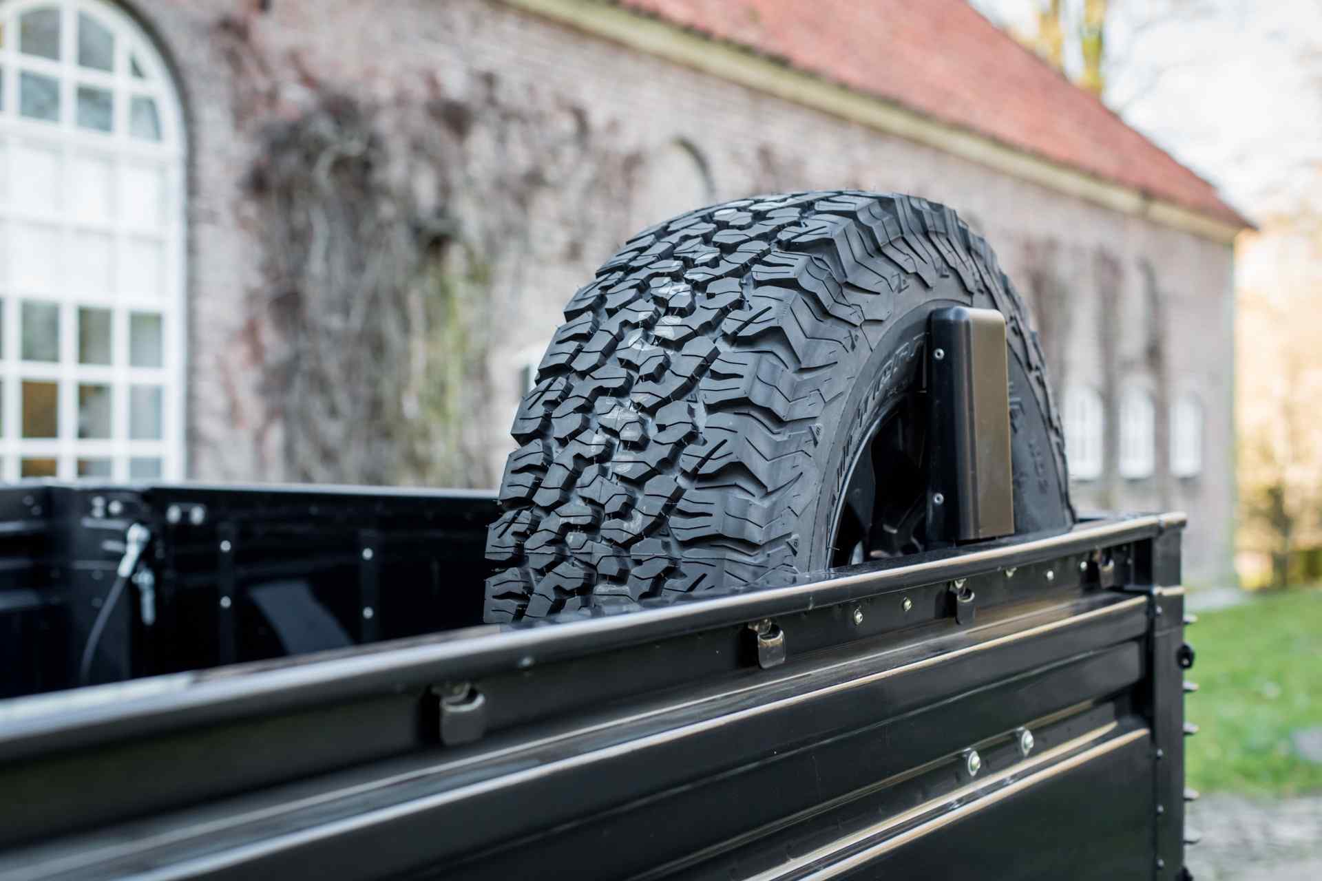 2000 Land Rover Defender 130