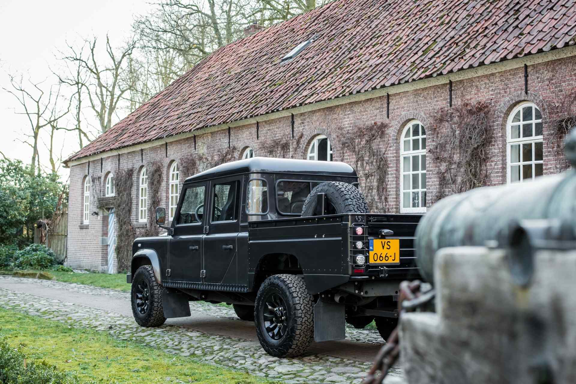 2000 Land Rover Defender 130