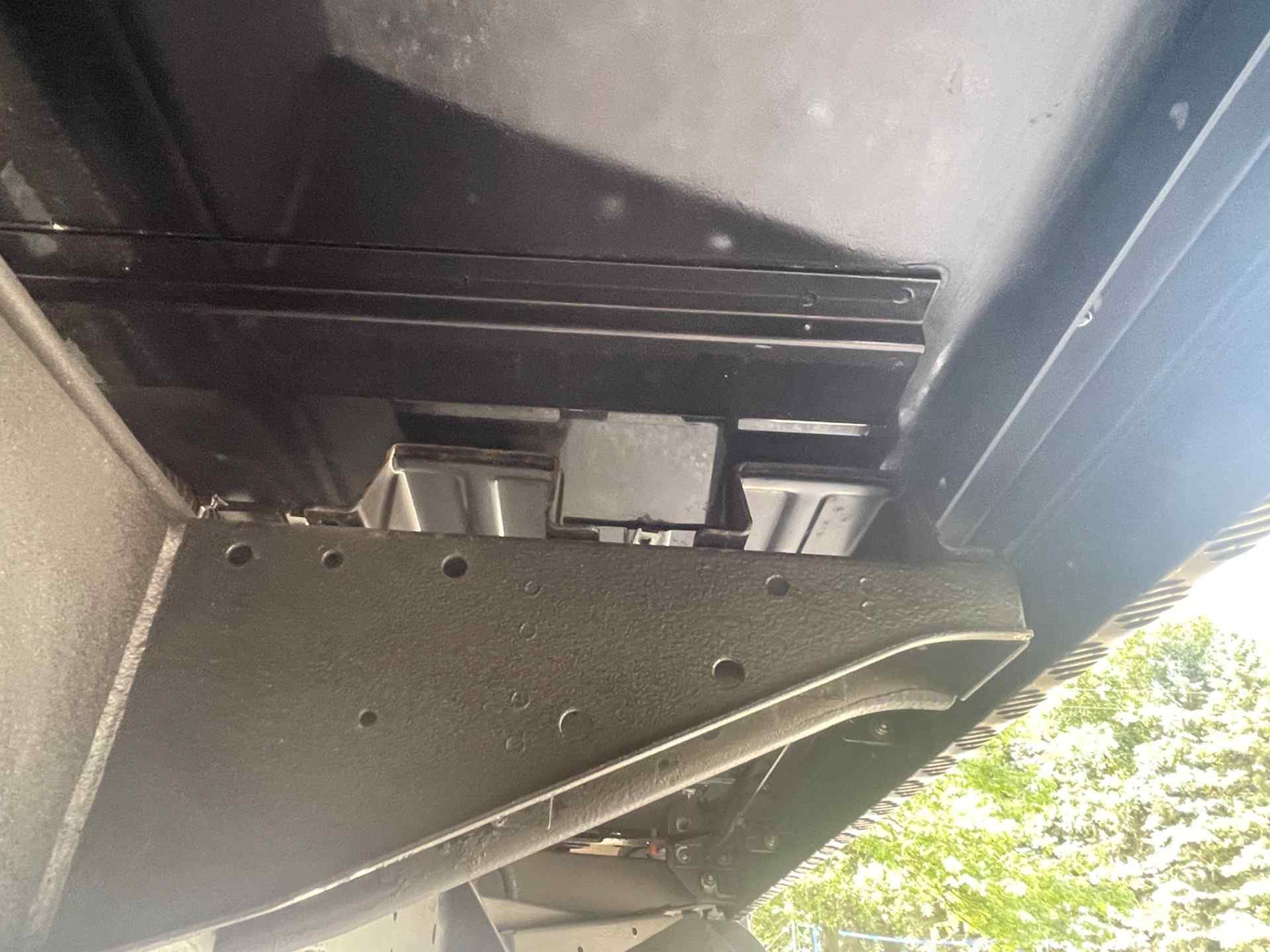 2000 Land Rover Defender 130