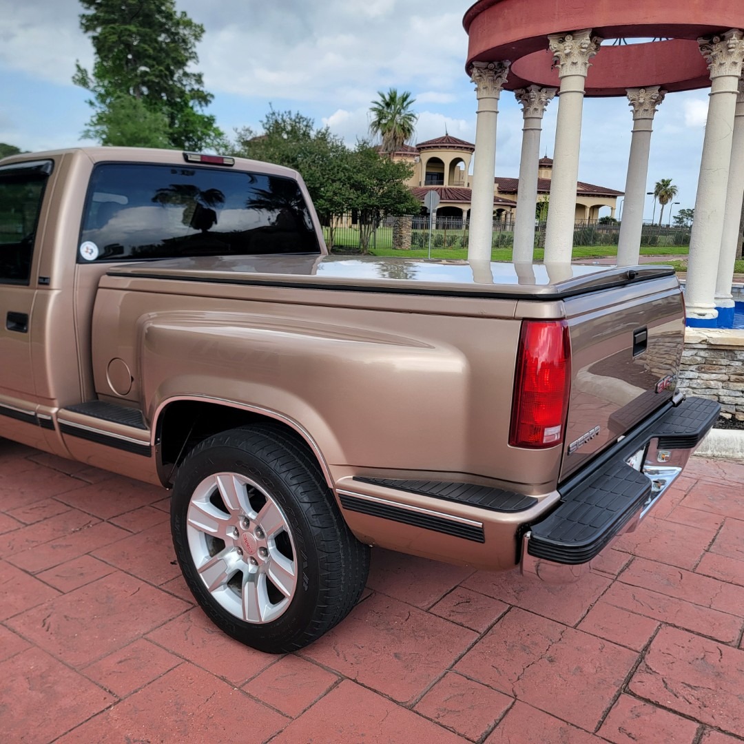 1996 GMC K1500 Sierra SLE - 4