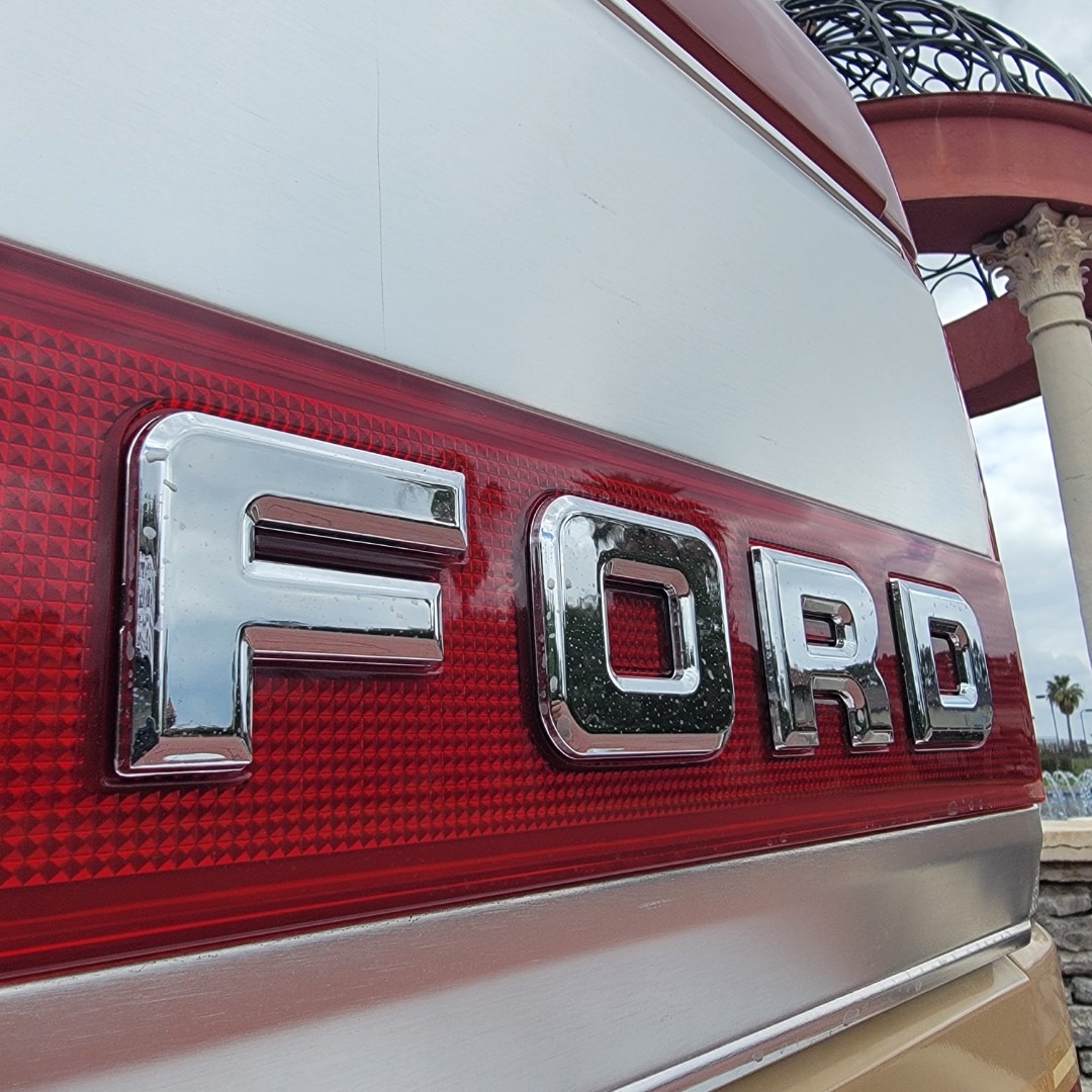 1987 Ford F-150 XLT Lariat