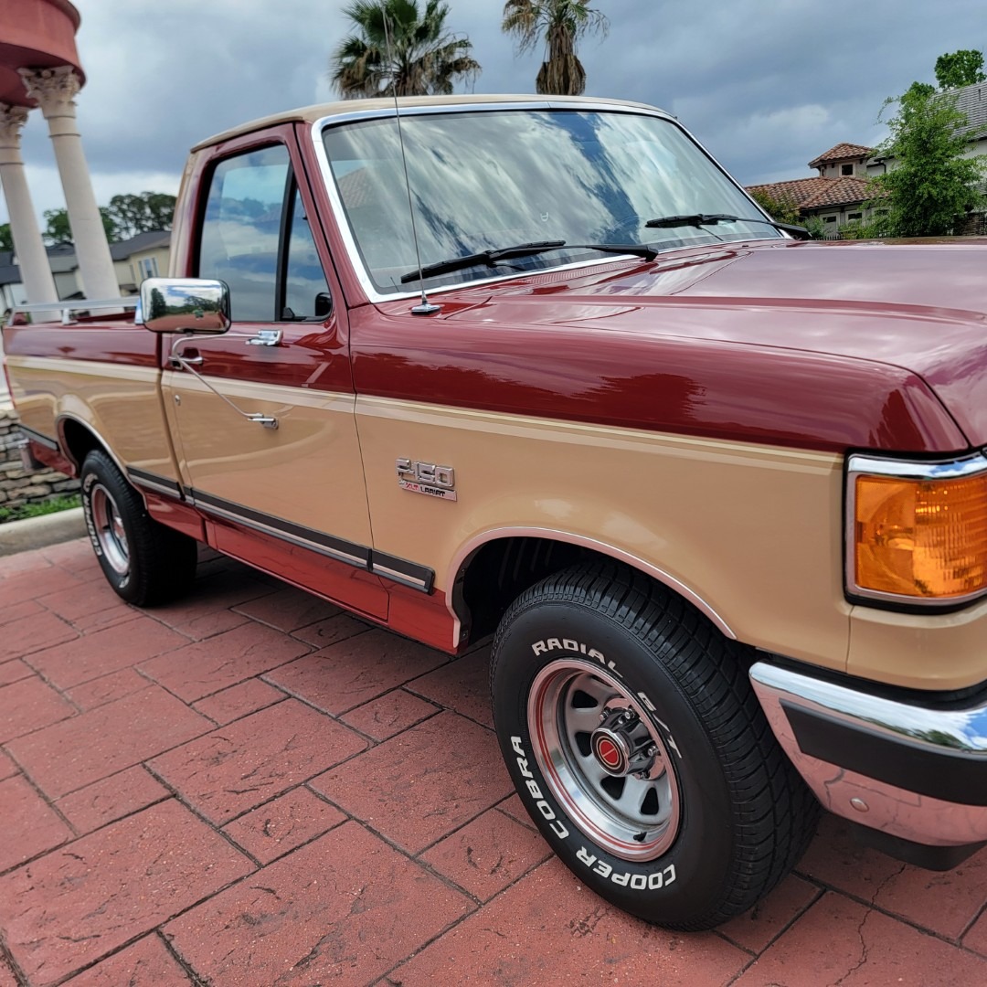 1987 Ford F-150 XLT Lariat
