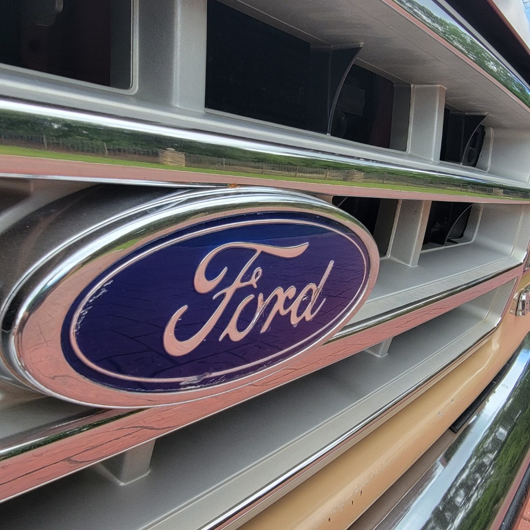 1987 Ford F-150 XLT Lariat