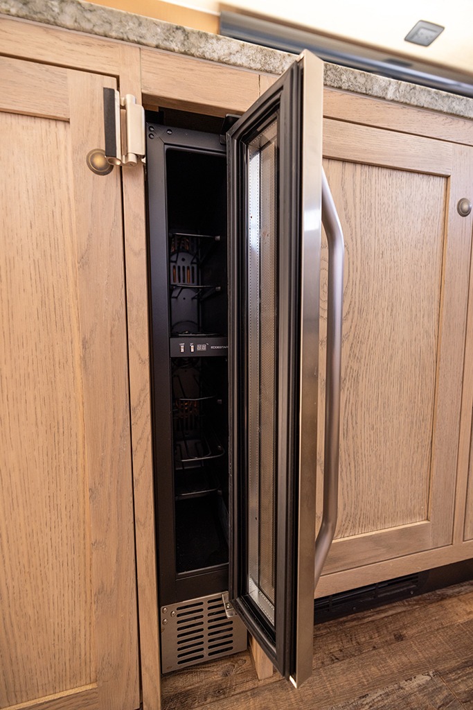 2023 EarthRoamer XV-SX-008