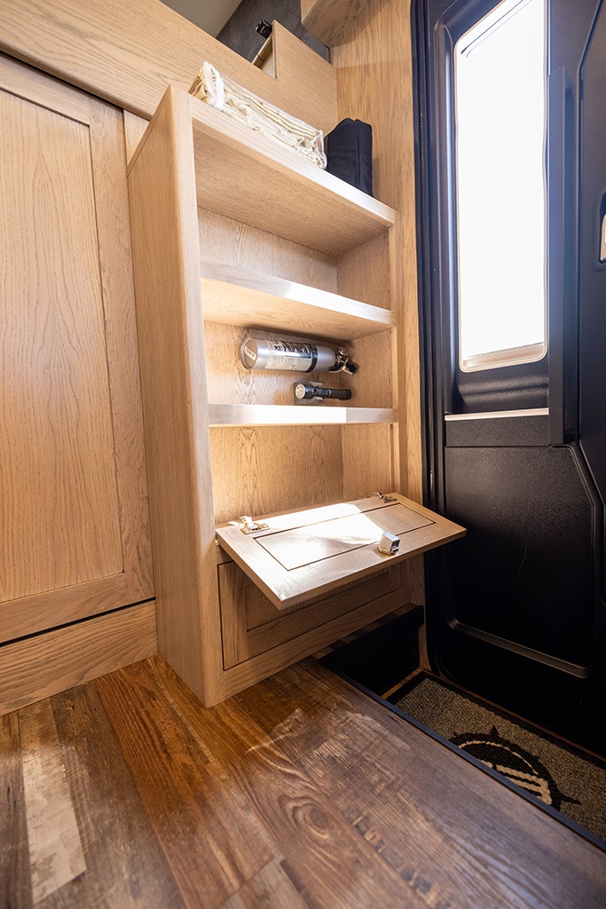 2023 EarthRoamer XV-SX-008