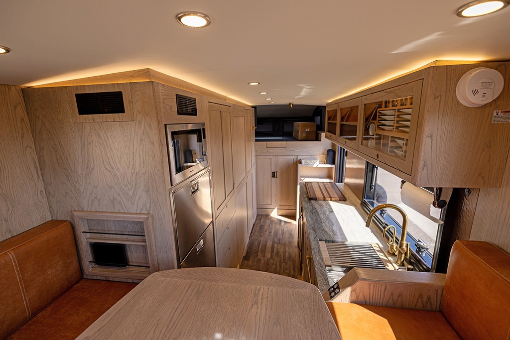 2023 EarthRoamer XV-SX-008