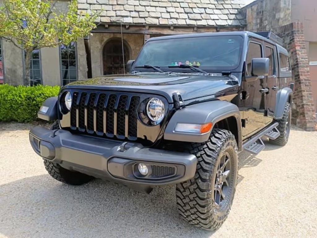 2023 Jeep Gladiator Sport S - 4