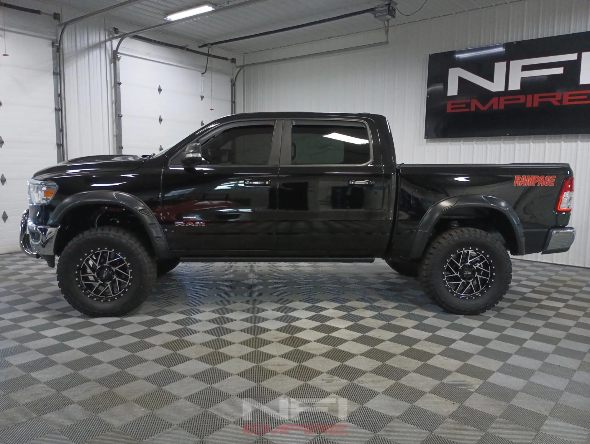 2019 Ram 1500 Crew Cab Big Horn - 2