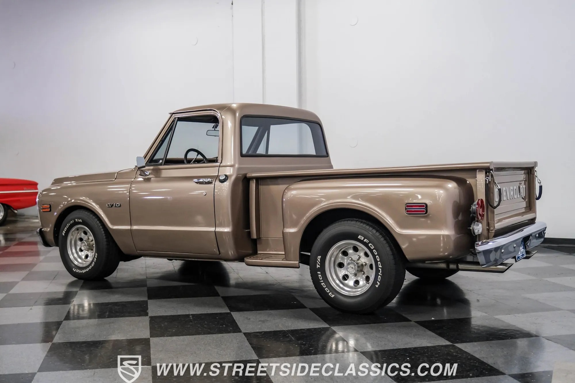 1969 Chevrolet C10 Stepside - 4