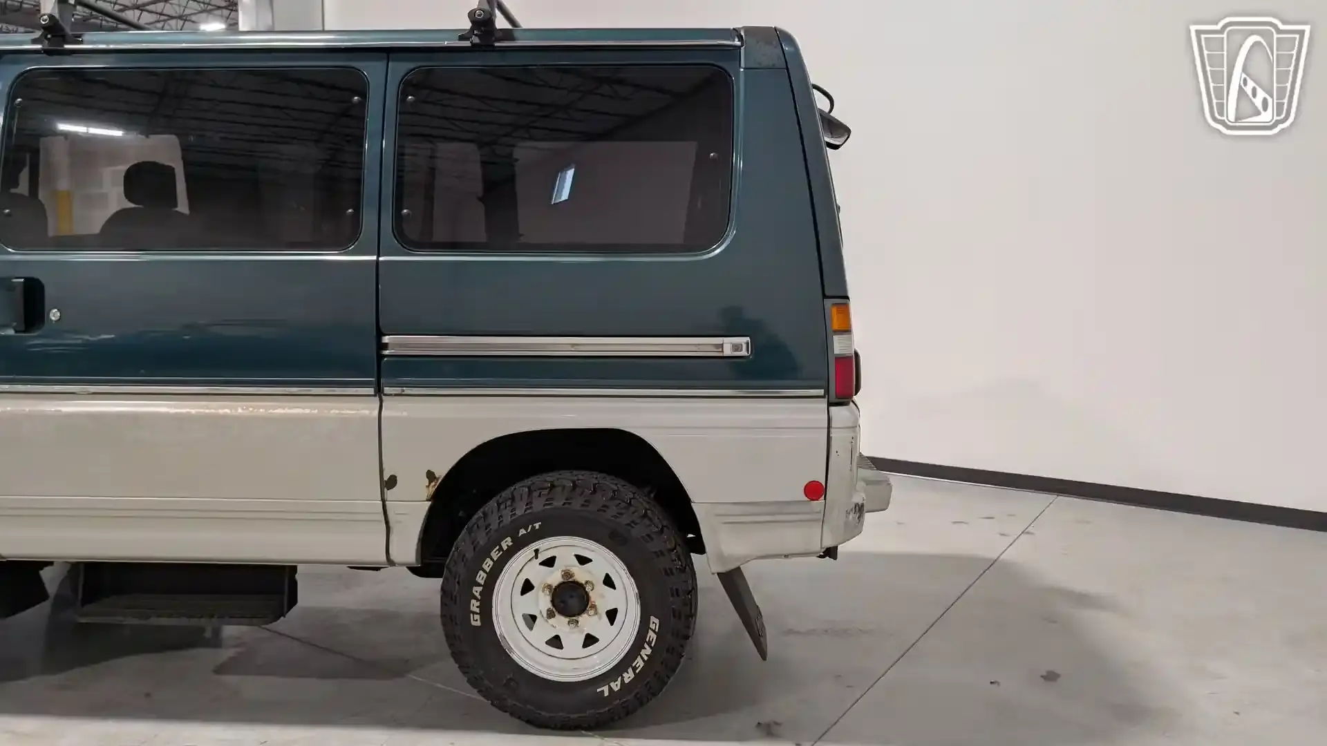 1995 Mitsubishi Delica