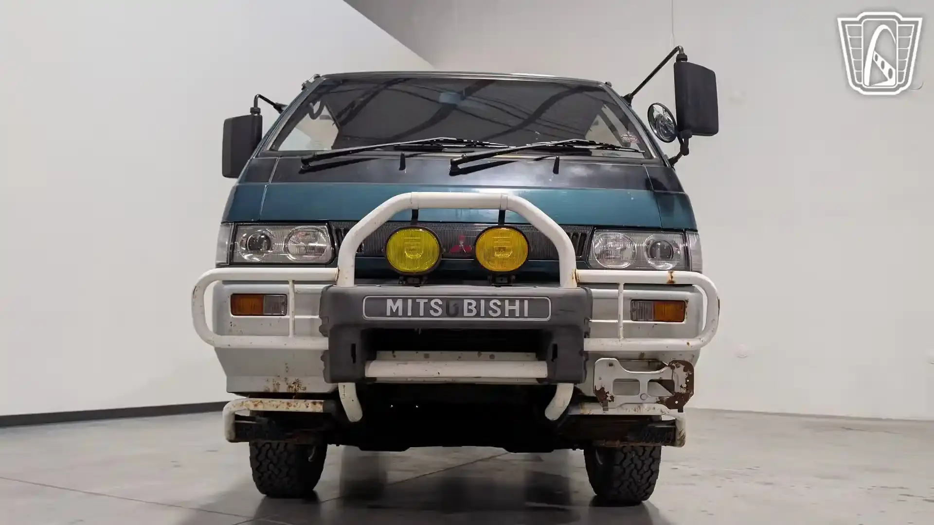 1995 Mitsubishi Delica