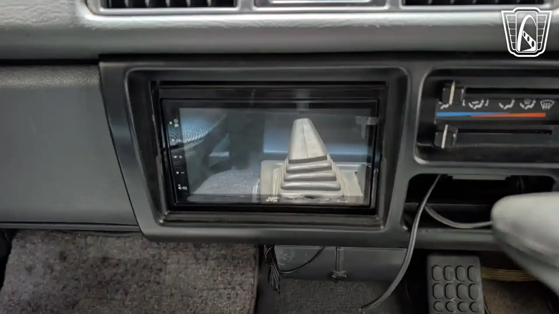 1995 Mitsubishi Delica