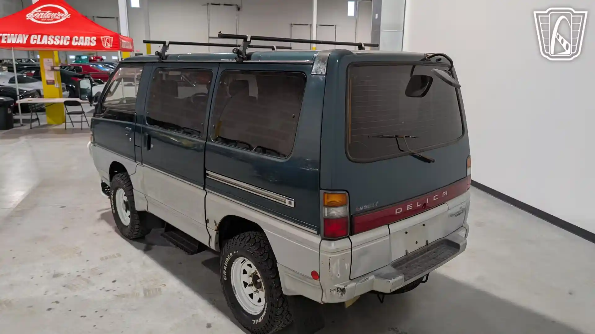 1995 Mitsubishi Delica - 3