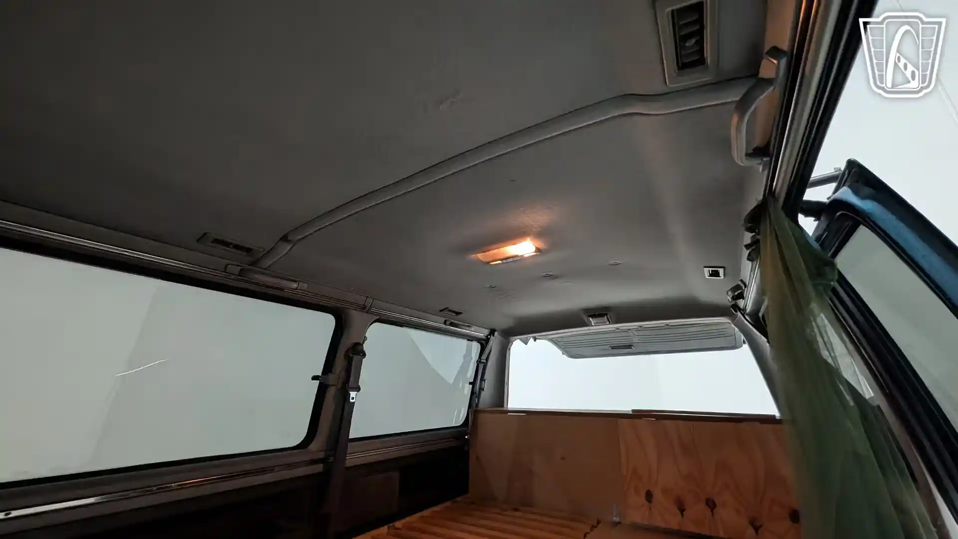 1995 Mitsubishi Delica