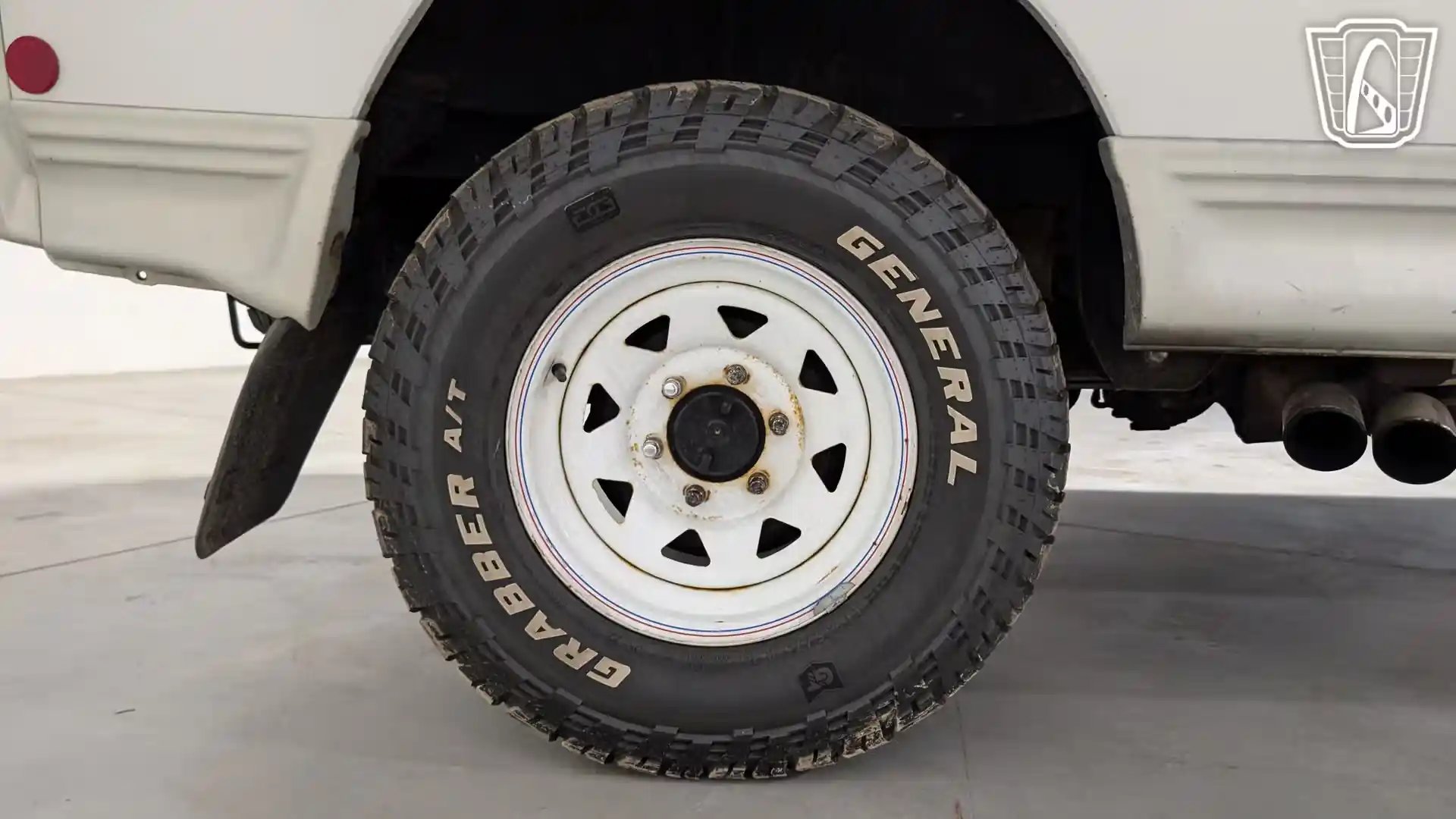 1995 Mitsubishi Delica