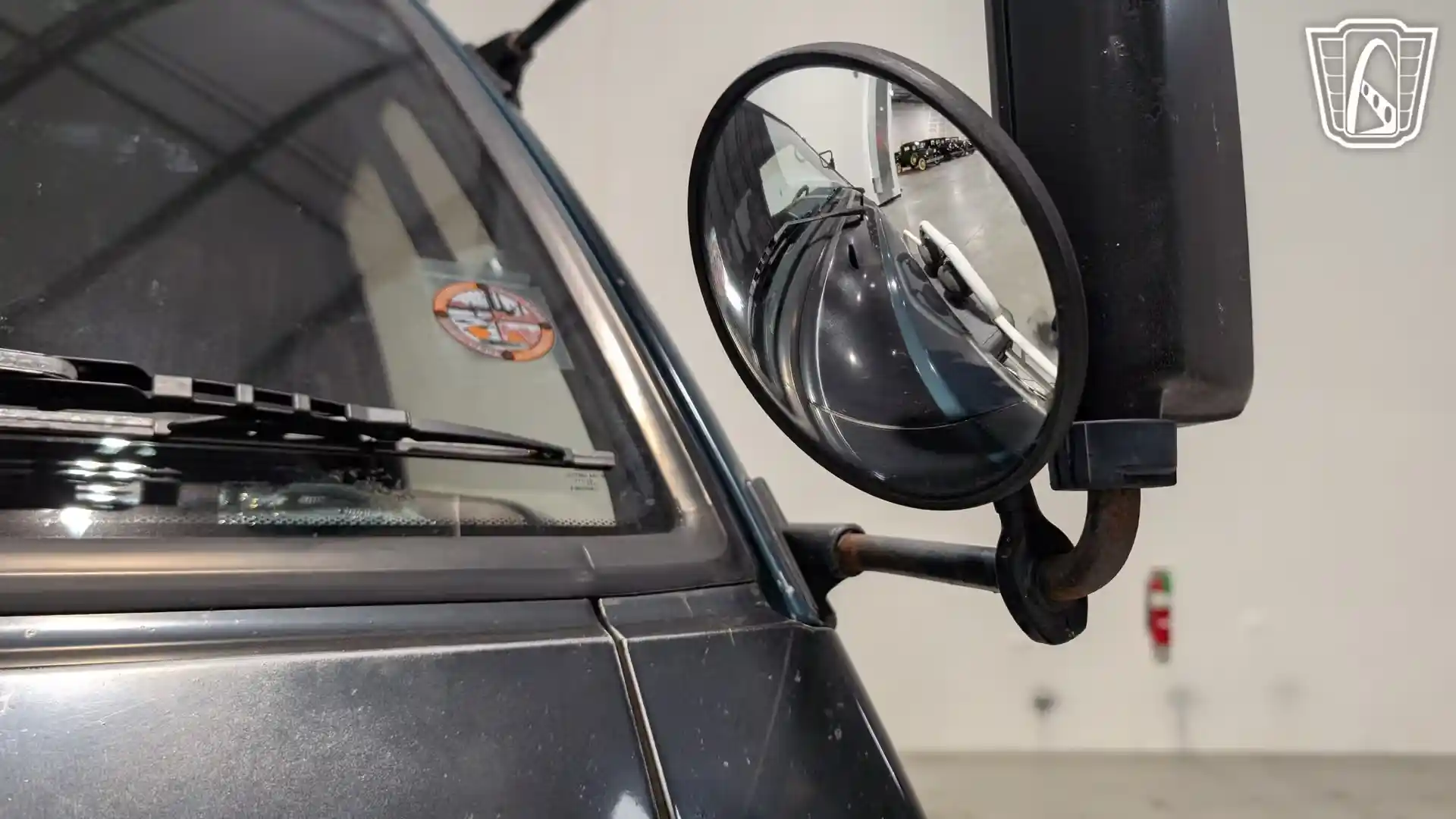 1995 Mitsubishi Delica