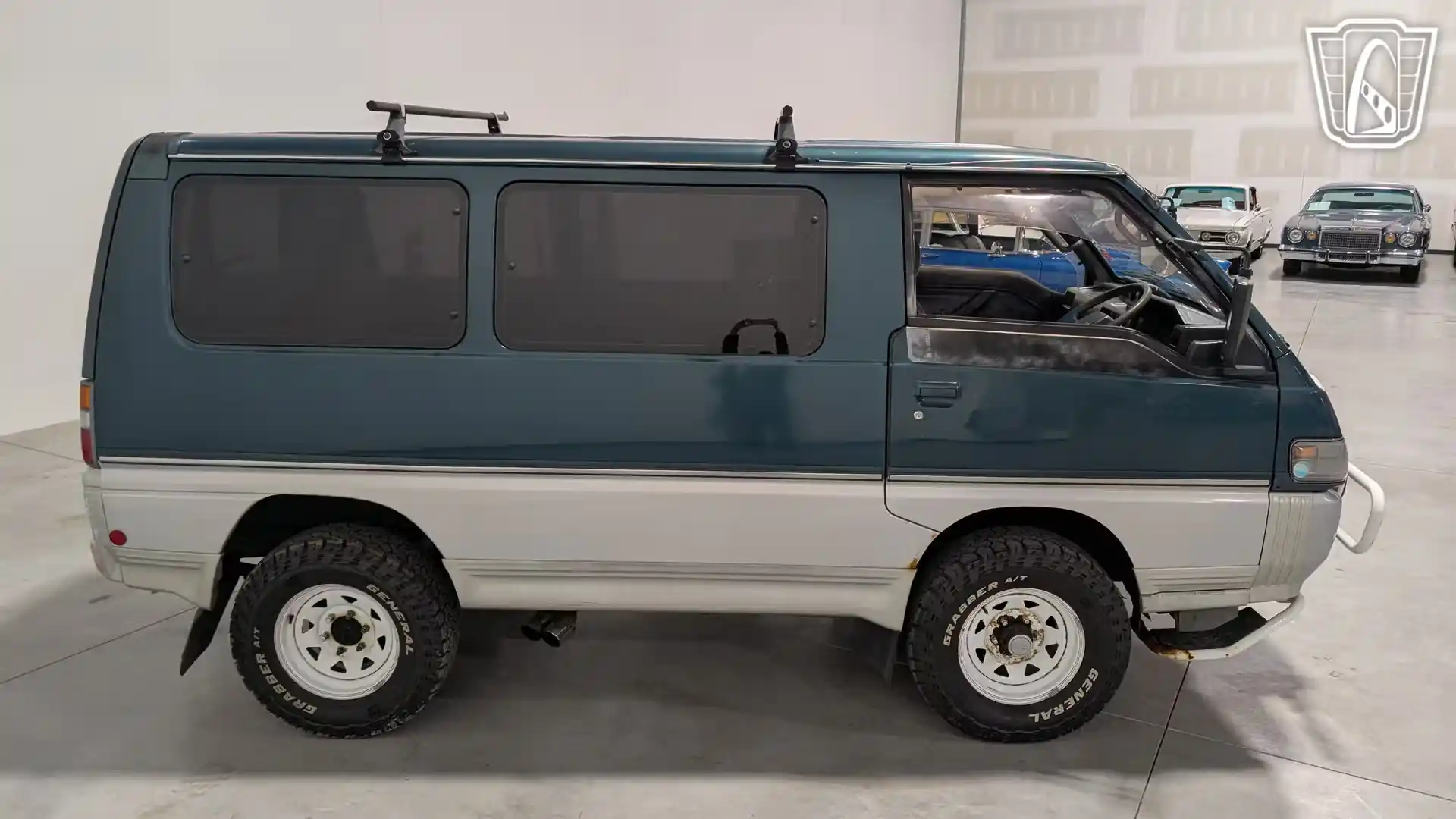 1995 Mitsubishi Delica