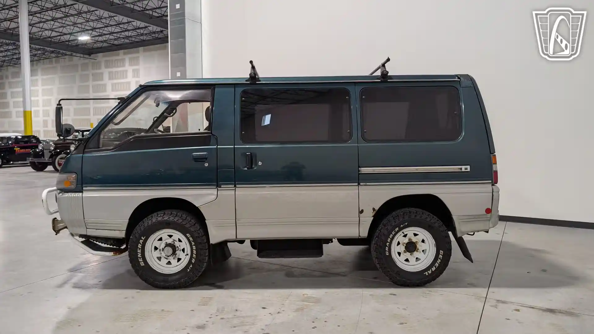 1995 Mitsubishi Delica