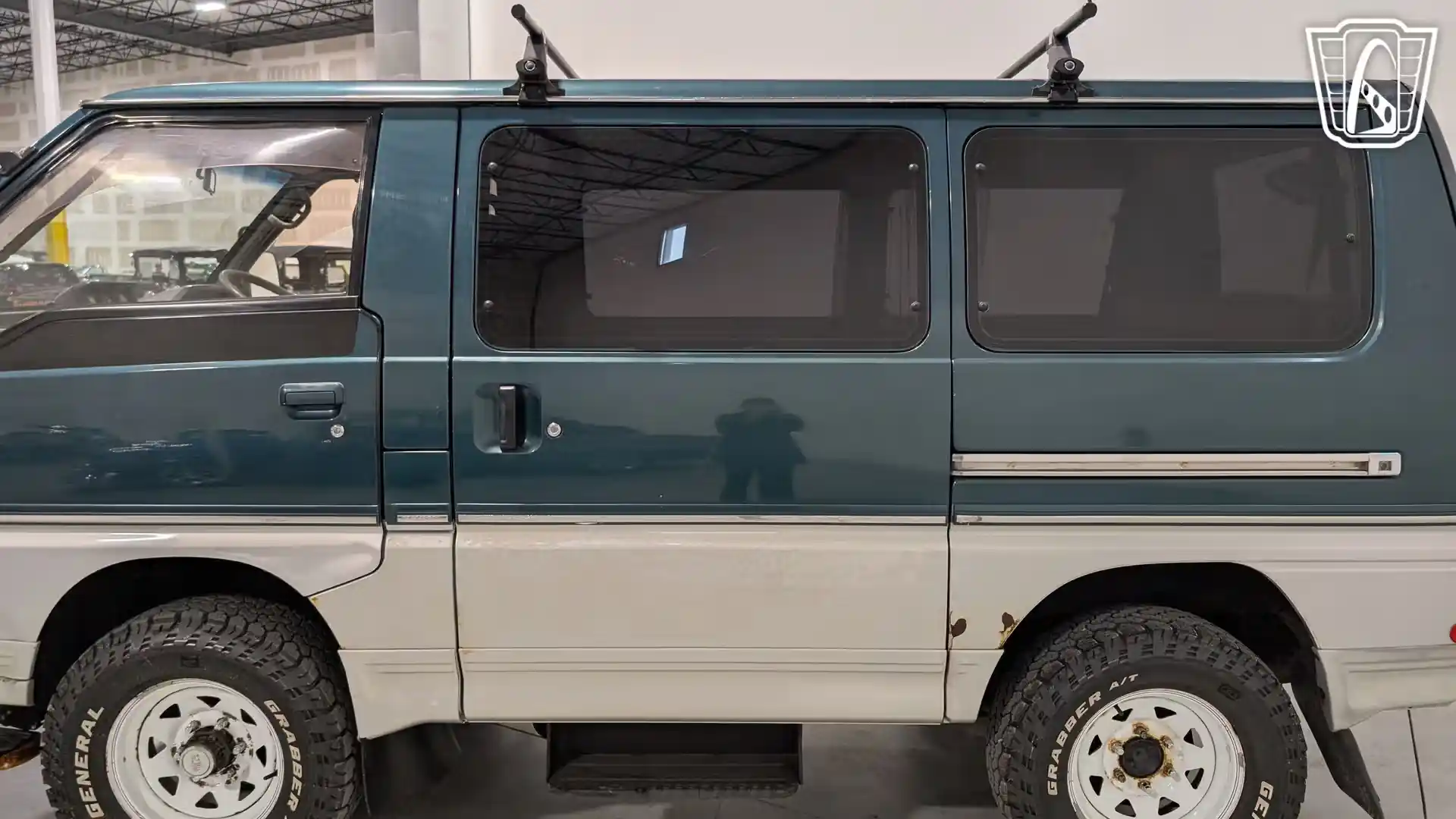 1995 Mitsubishi Delica